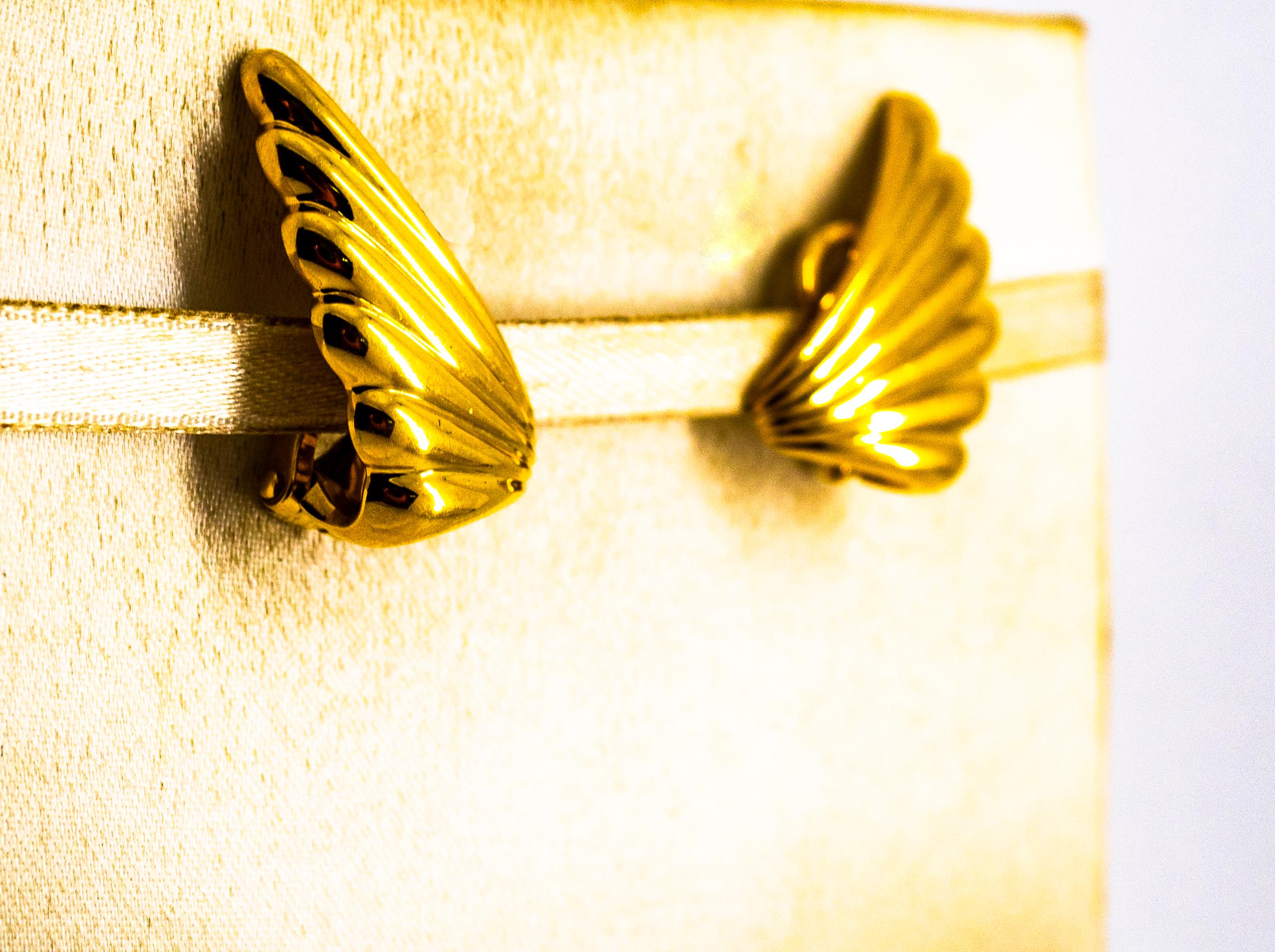 Women's or Men's Art Nouveau Style Yellow Gold Clip-On Dangle 