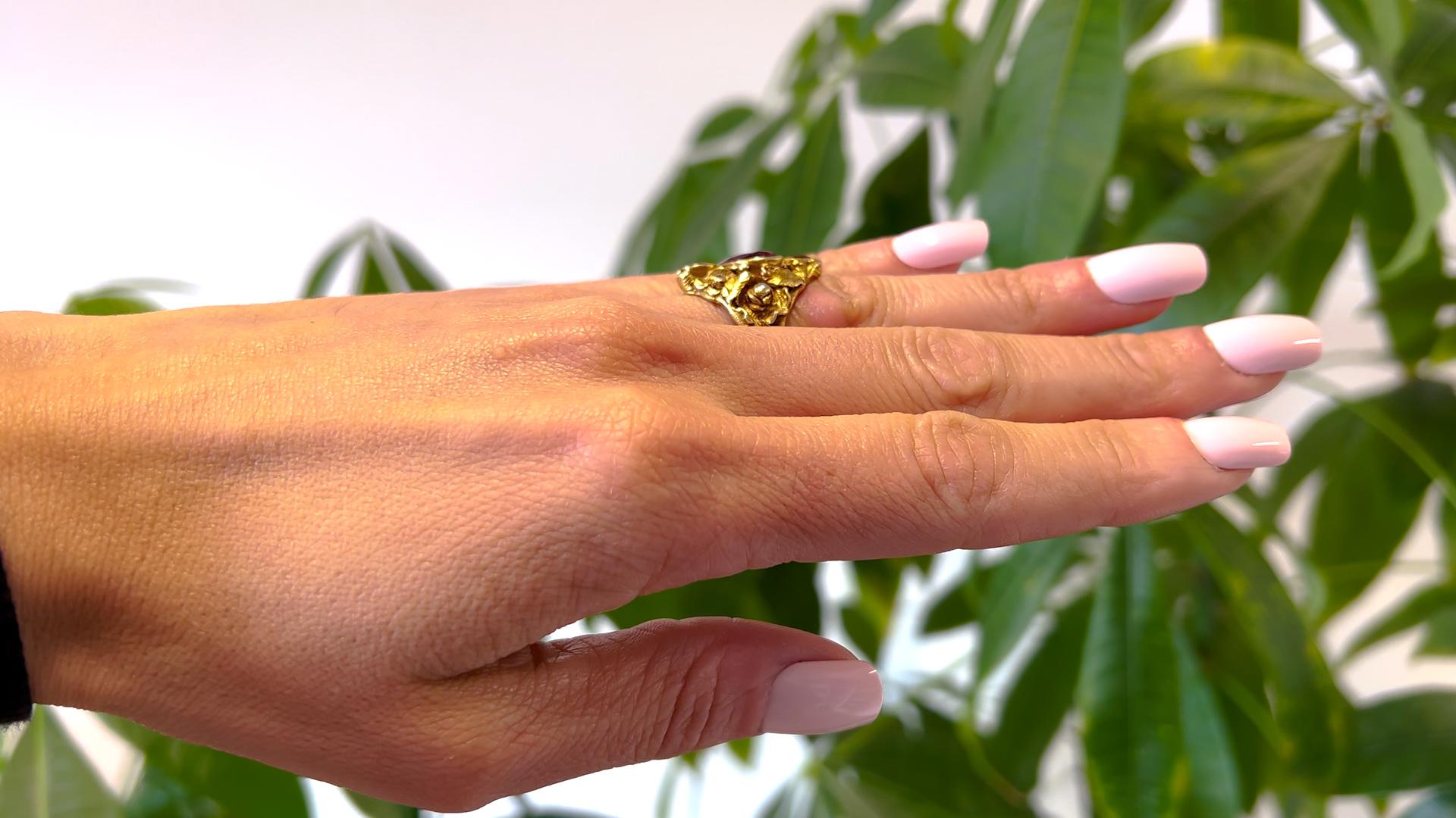 Art Nouveau Synthetic Ruby and Diamond 14k Yellow Gold Ring In Good Condition In Beverly Hills, CA