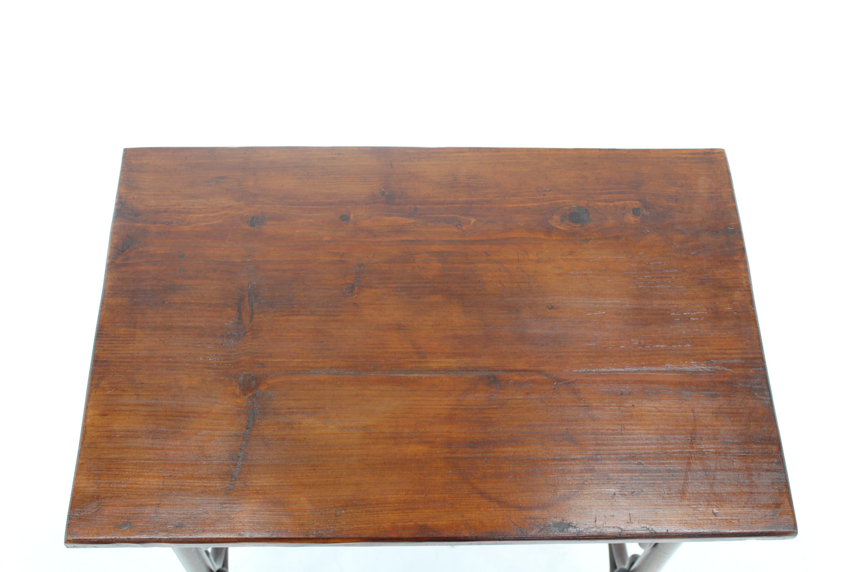 Autrichien Art Nouveau Table Fischel Nr. 10, circa 1910, Style Thonet en vente
