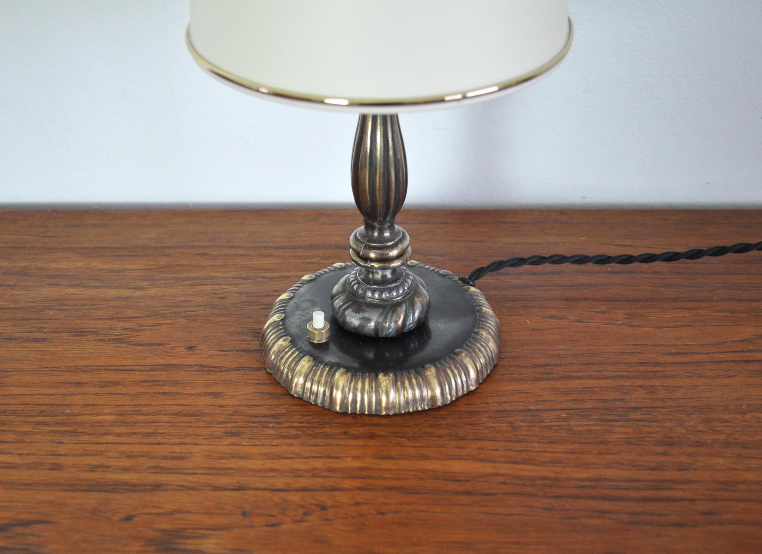 Art Nouveau Table Lamp Early 20th Century In Good Condition For Sale In Vordingborg, DK