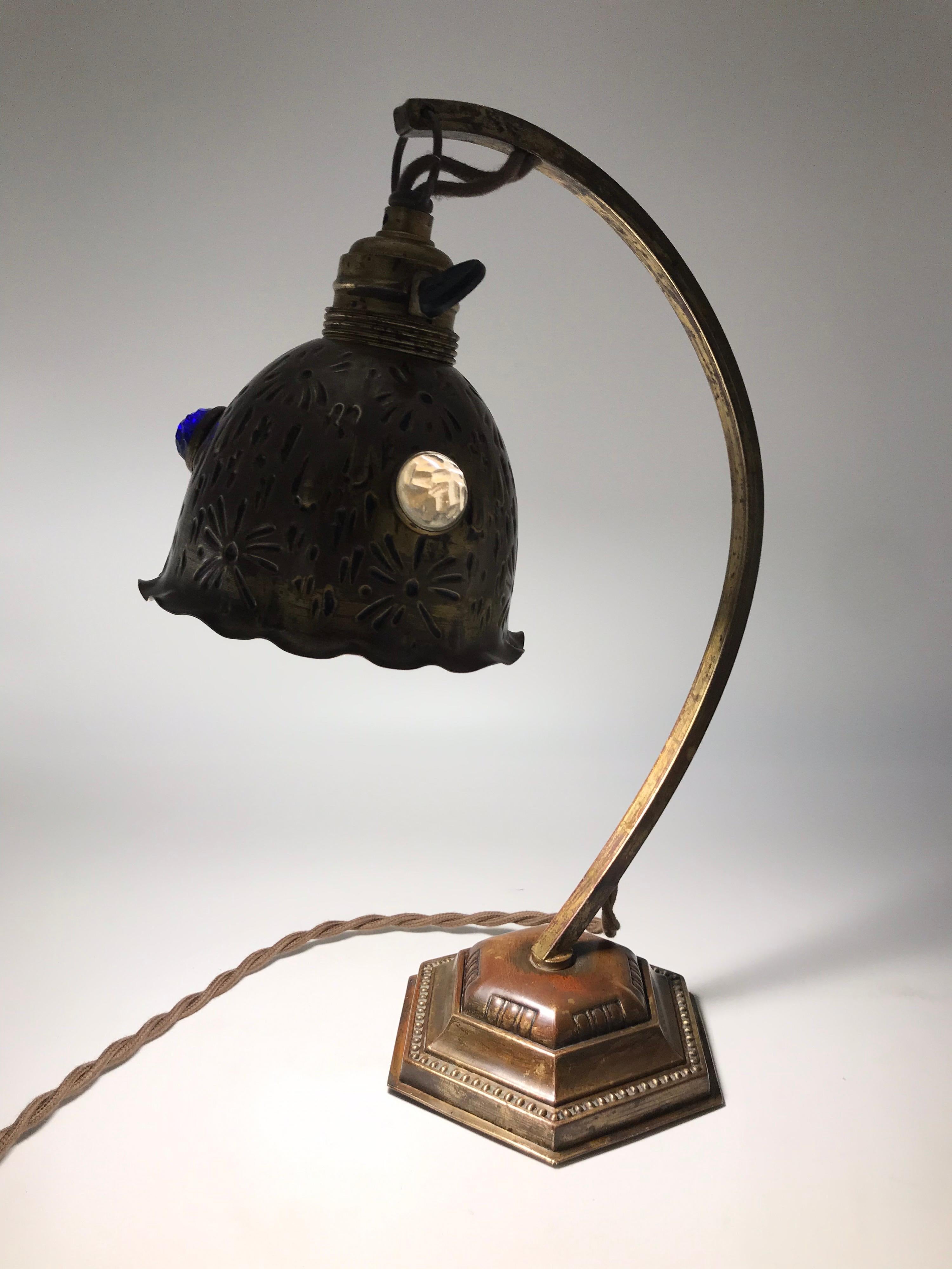 Early 20th Century Art Nouveau Table Lamp from the 1920s in Copper and Brass