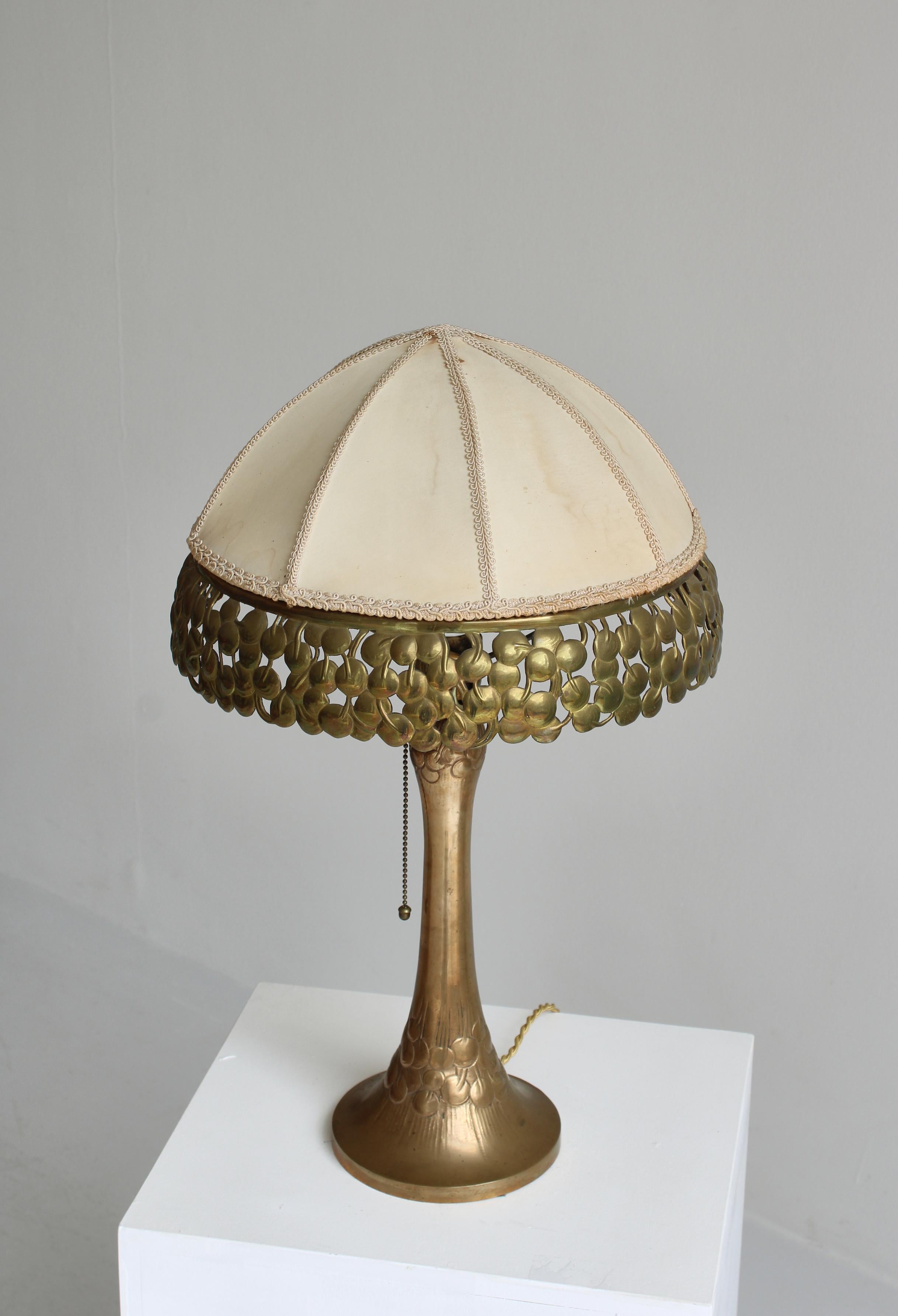 Art Nouveau Table Lamp in Brass with Floral Motifs, Mogens Ballin, 1919, Denmark 5