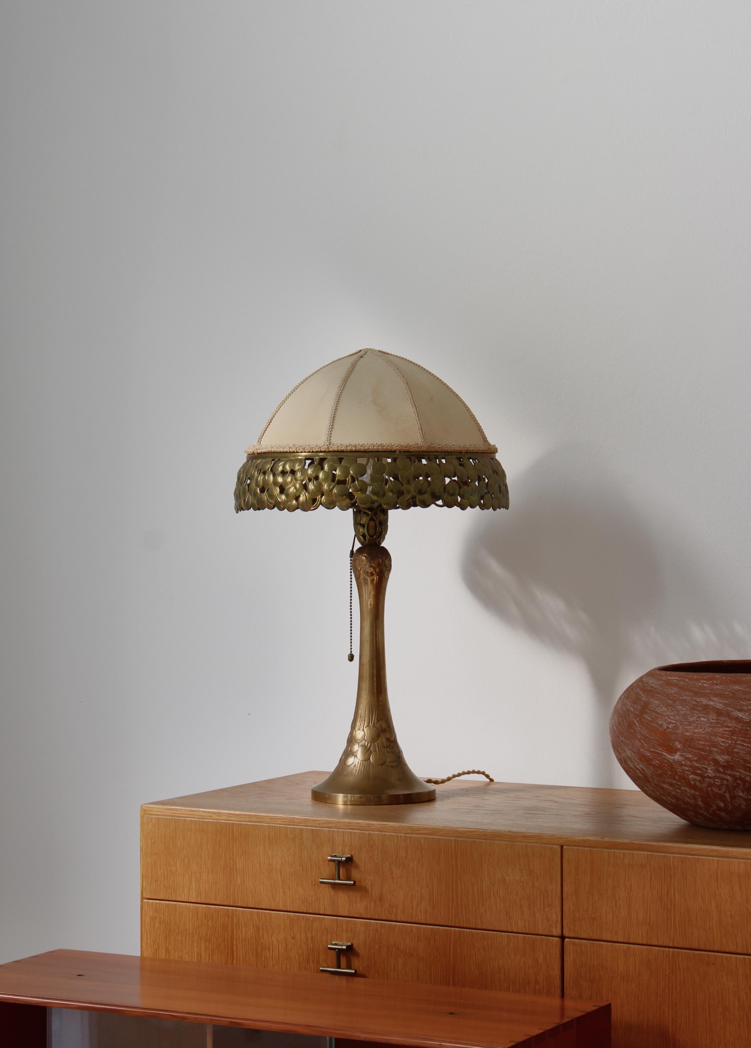 Lampe de bureau Art Nouveau en laiton avec motifs floraux, Mogens Ballin, 1919, Danemark 10