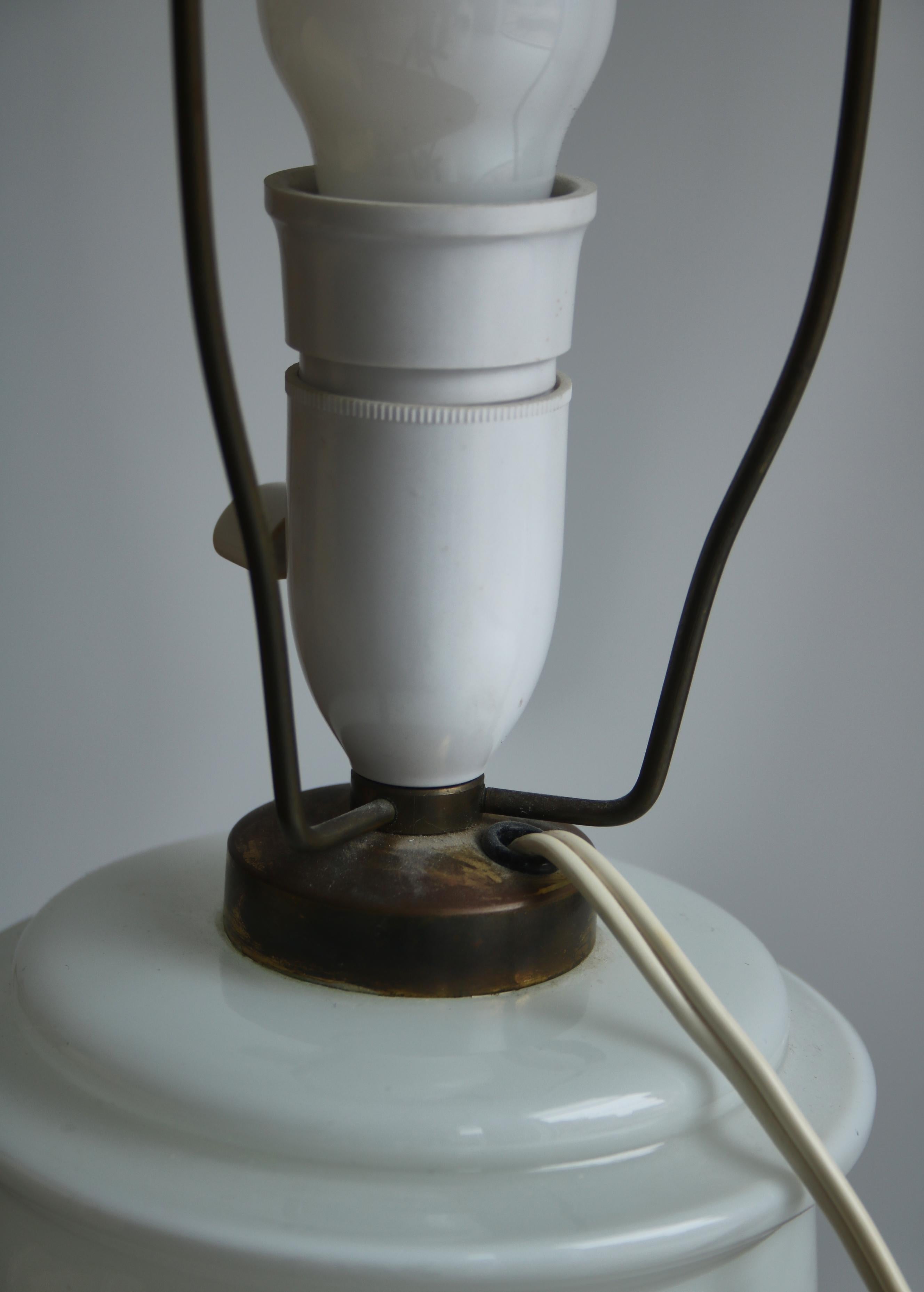 Art Nouveau Table Lamp in Mouthblown White Opaline Glass, Fyens Glasværk, 1890s For Sale 9