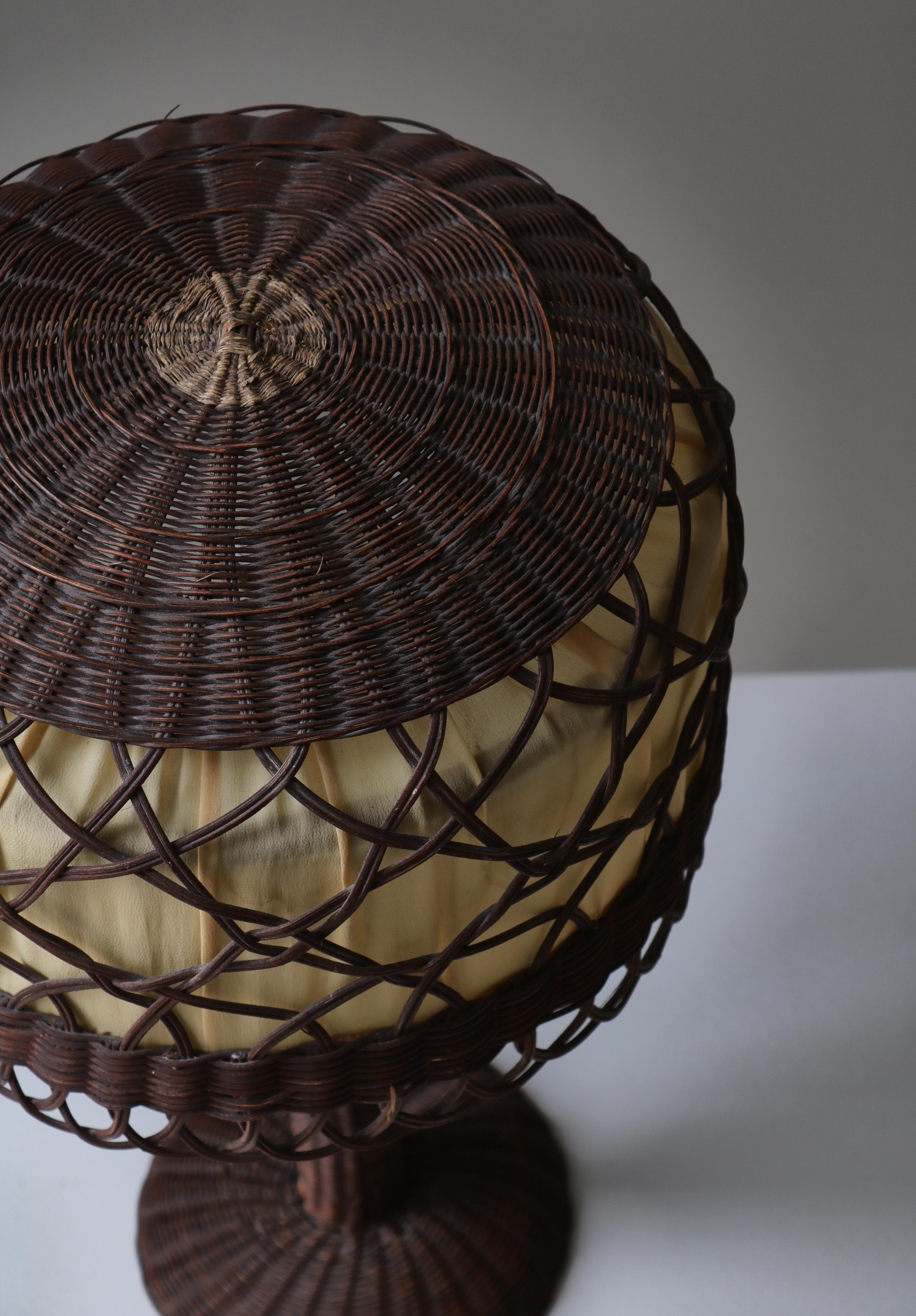 Rattan Lampada da tavolo Art Nouveau in rattan di Lund & Lawerentz, Danimarca, anni '30 in vendita
