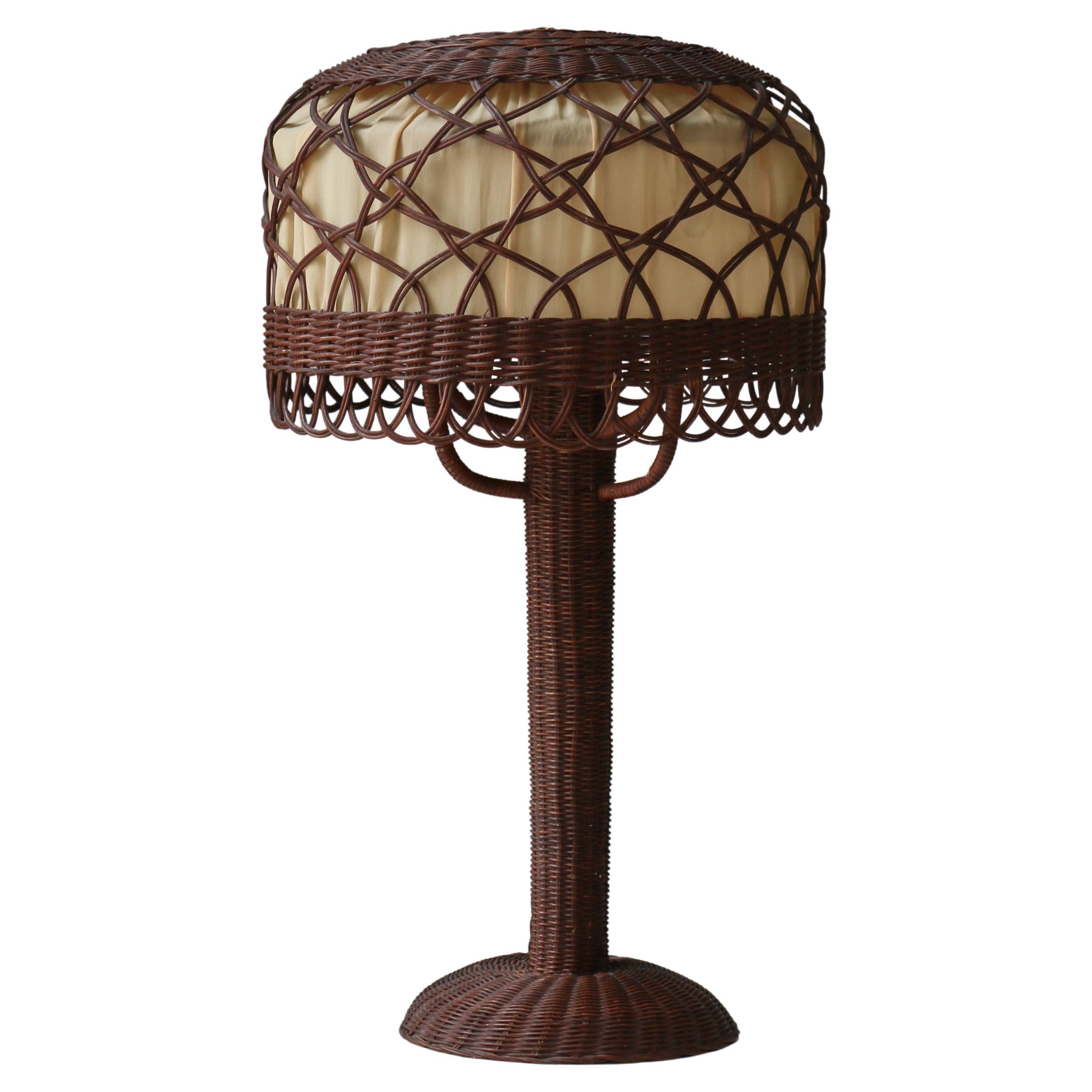Lampada da tavolo Art Nouveau in rattan di Lund & Lawerentz, Danimarca, anni '30 in vendita