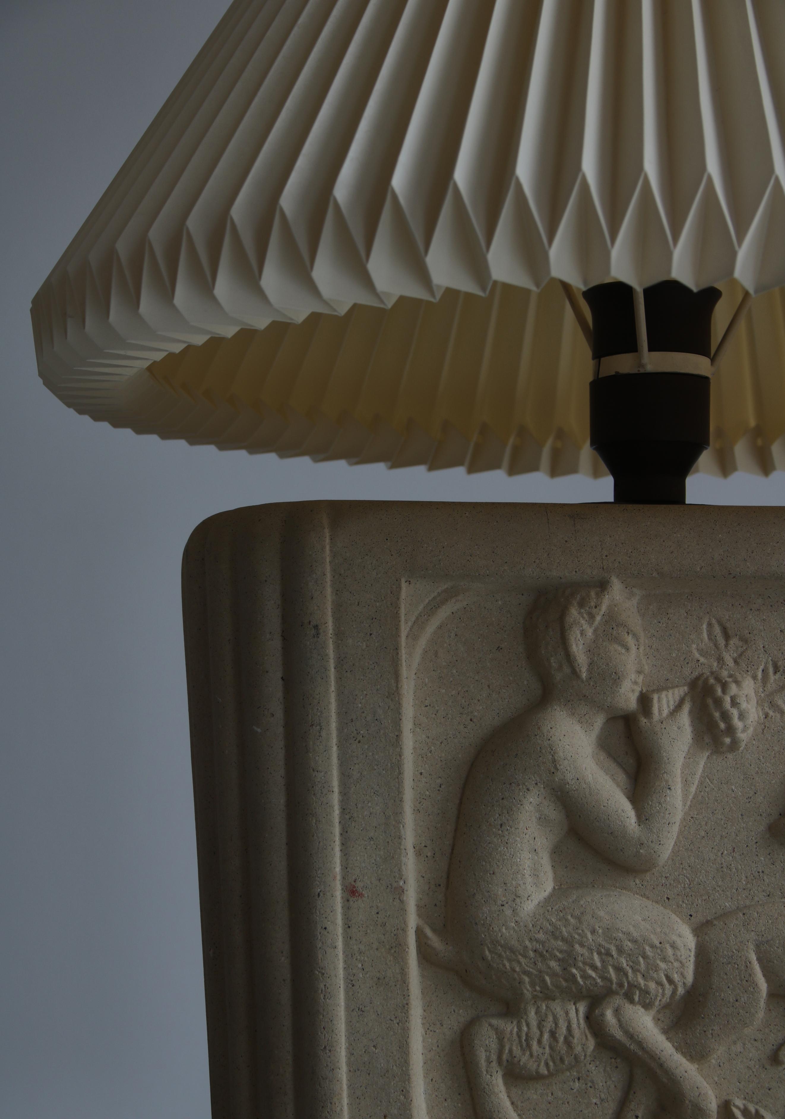 Jugendstil-Tischlampe aus Sandstein von „Illums Bolighus“, Kopenhagen, 1930er Jahre (Dänisch) im Angebot