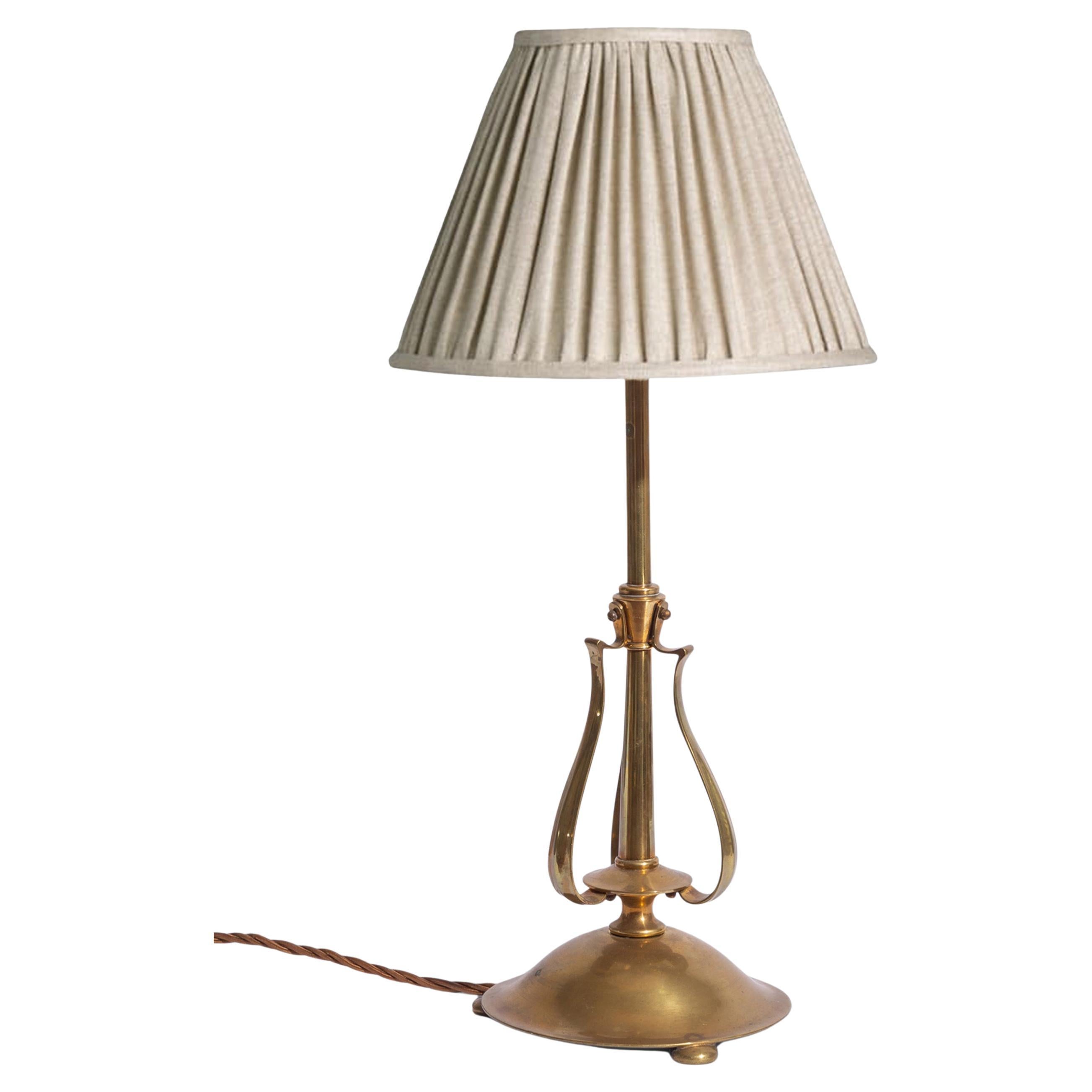 Lampe de table Art Nouveau à la manière de Was Benson en vente
