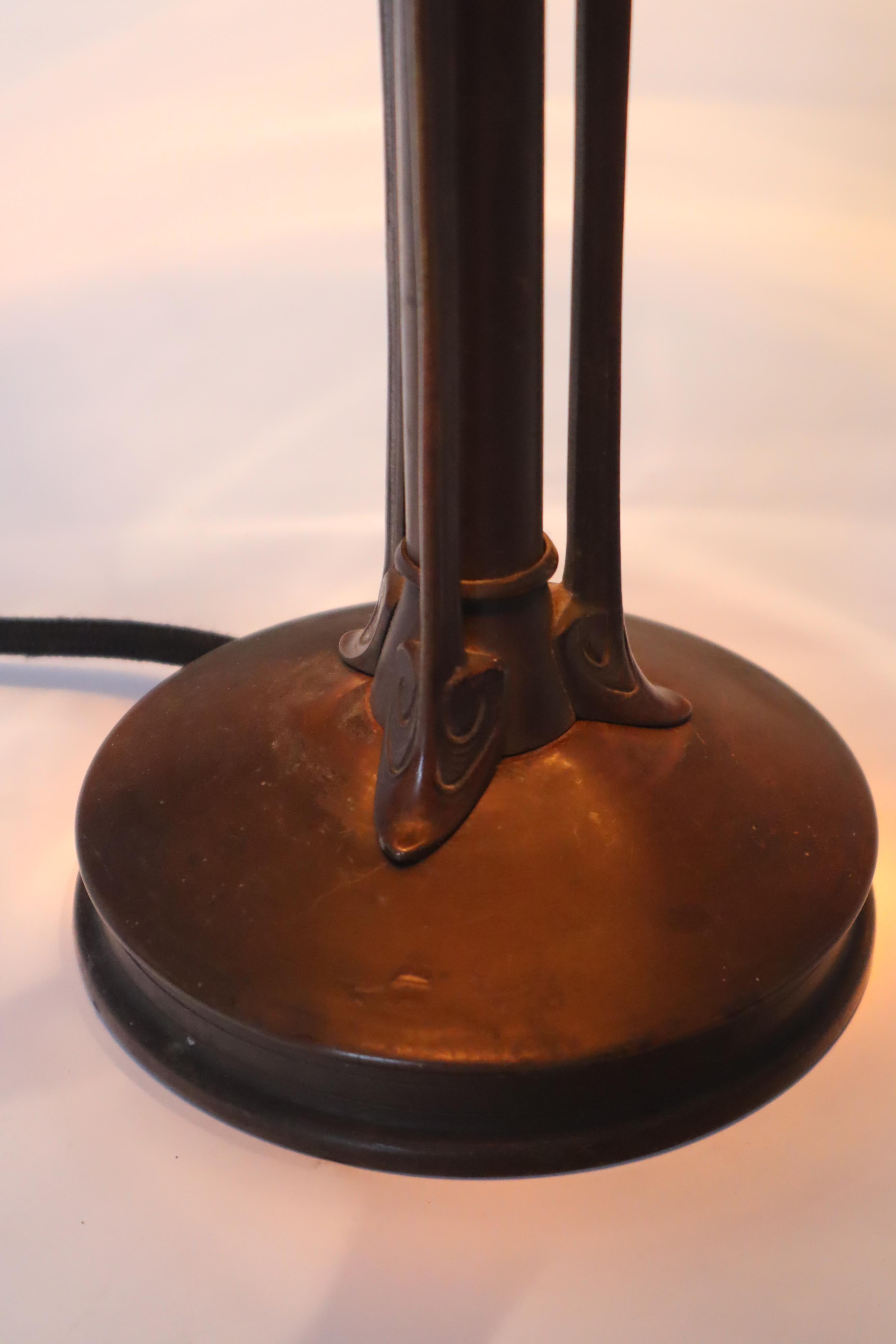 Art Nouveau Table Lamp in the Shape of a Mushroom  with Holly Plant For Sale 3