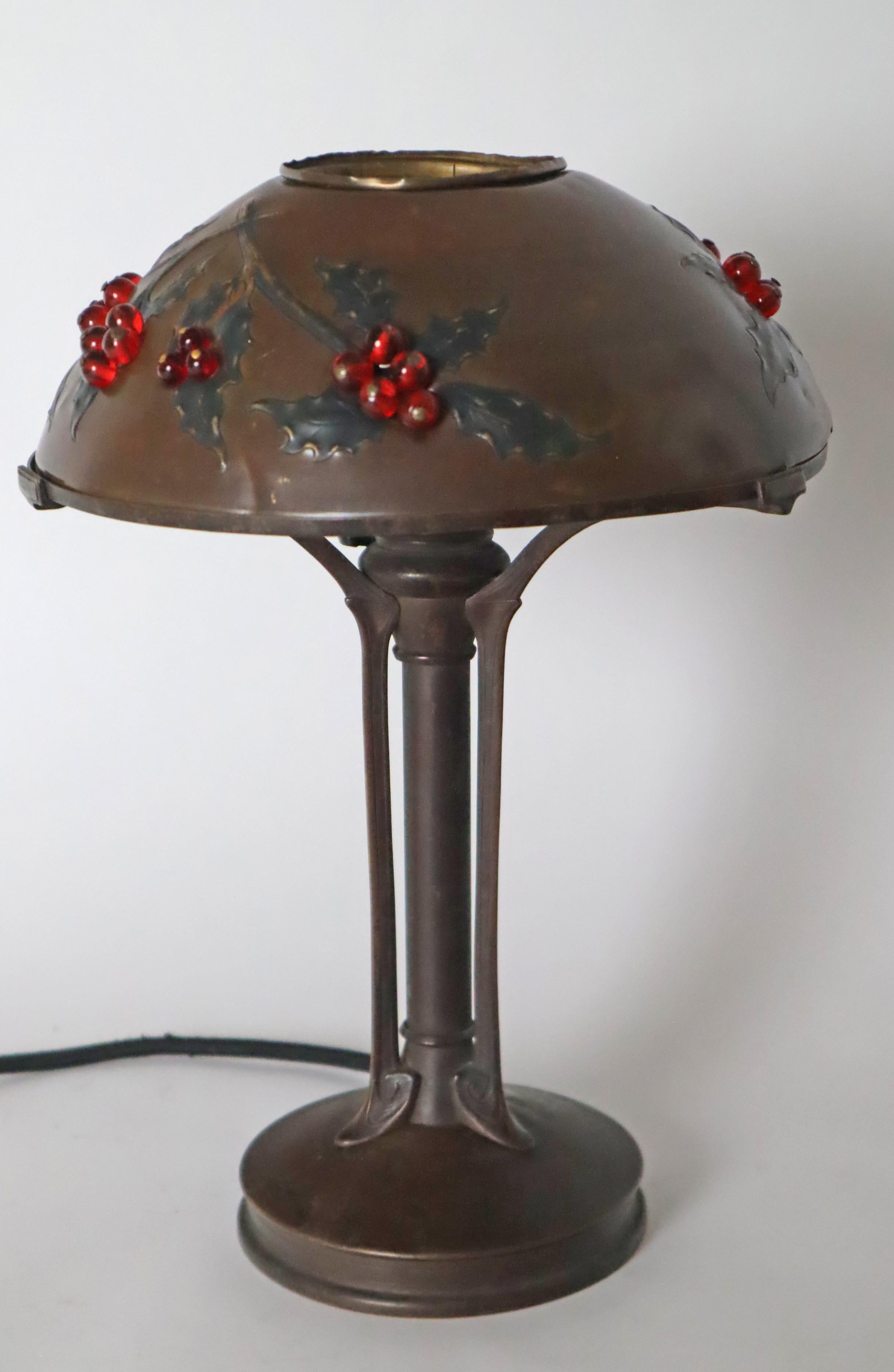 Art Nouveau Table Lamp in the Shape of a Mushroom  with Holly Plant For Sale 8