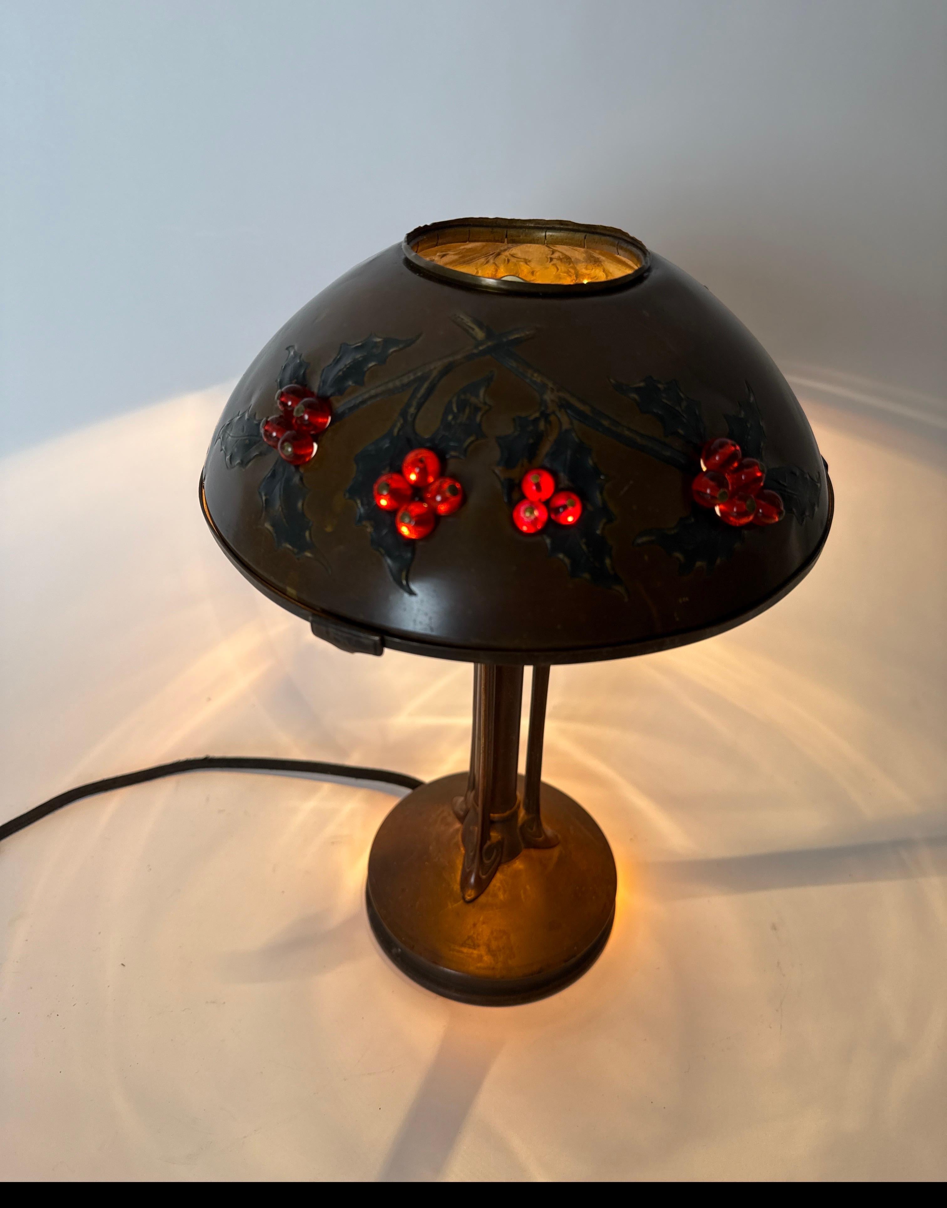 Art Nouveau Table Lamp in the Shape of a Mushroom  with Holly Plant In Fair Condition For Sale In Hannover, DE