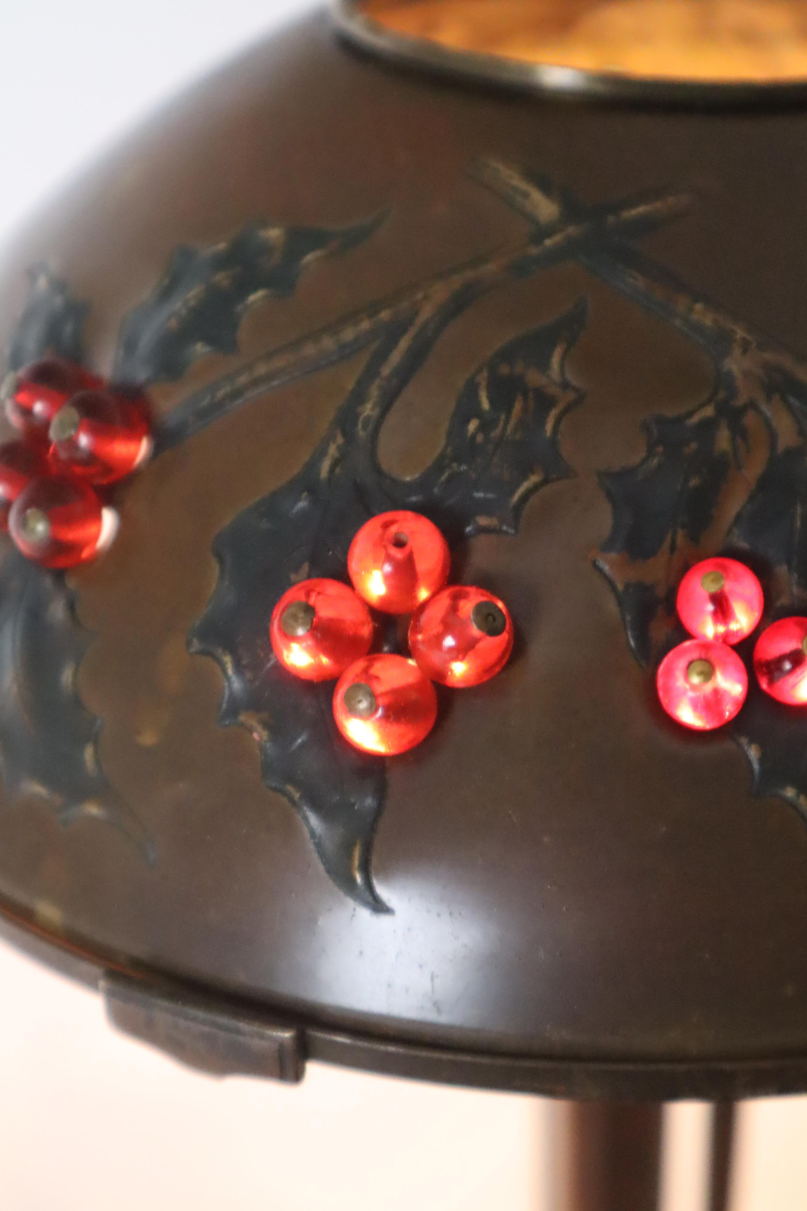 Art Nouveau Table Lamp in the Shape of a Mushroom  with Holly Plant For Sale 2