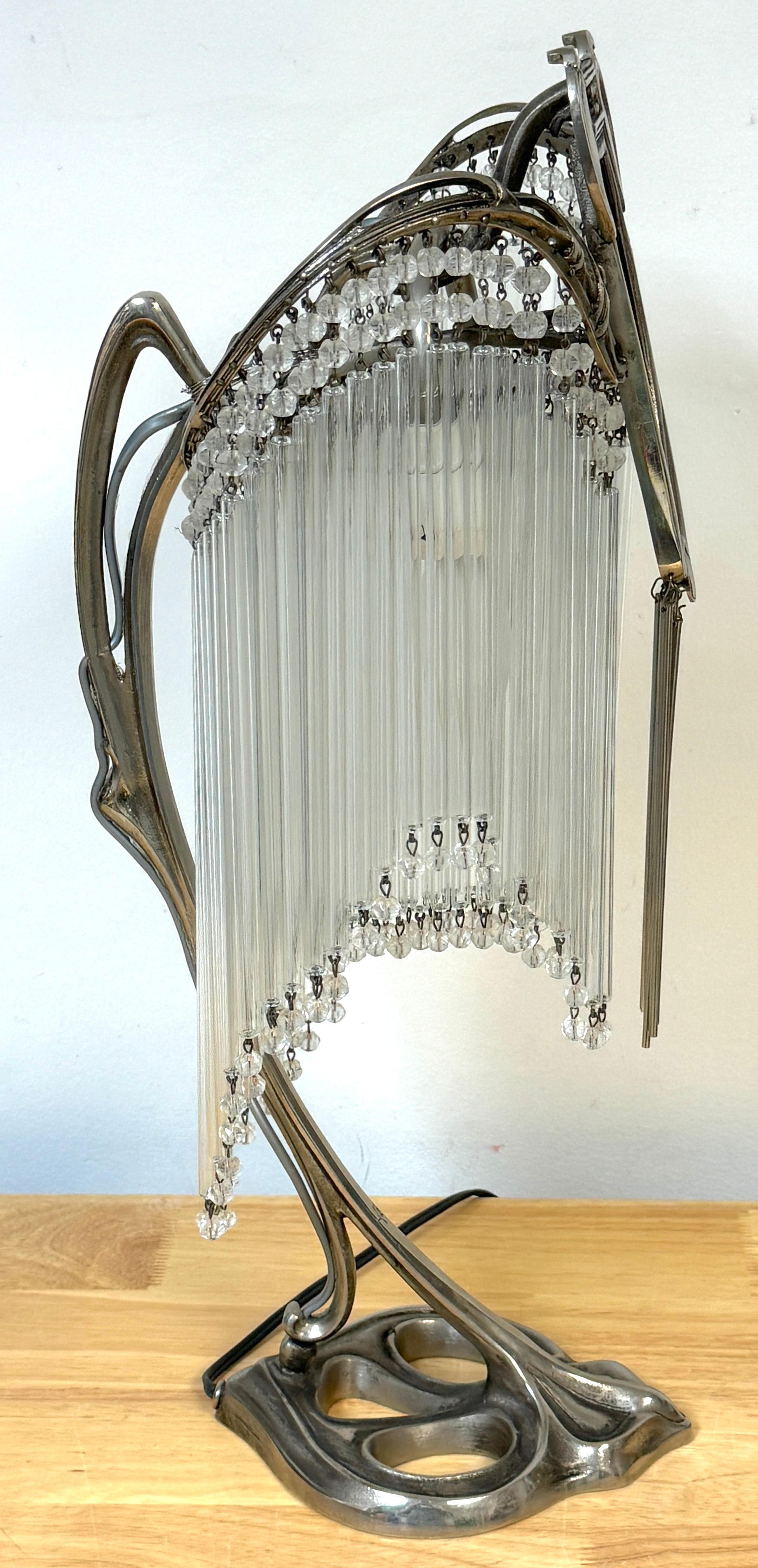 20ième siècle Lampe de table Art Nouveau dans le style de Hector Guimard, réparée