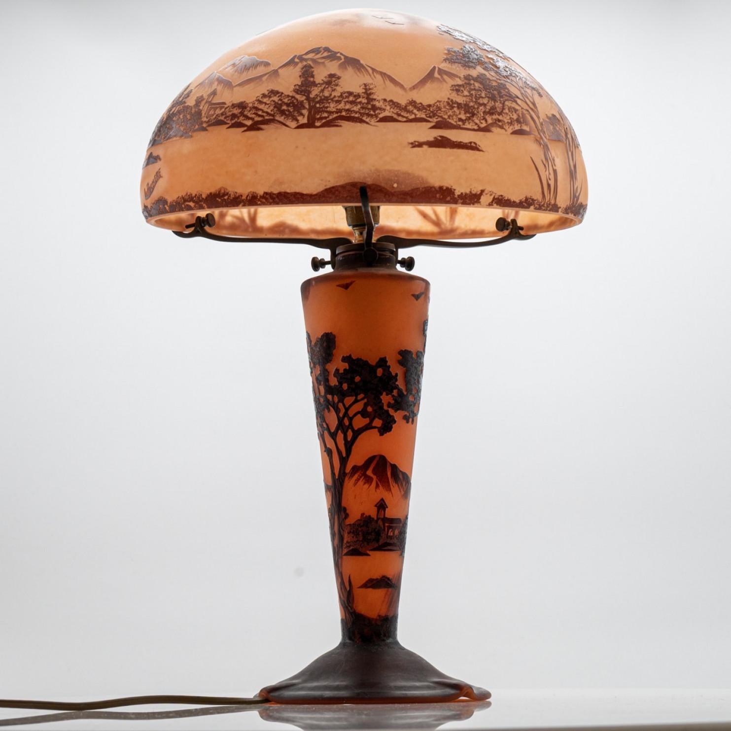 Lampe de table Art Nouveau La Rochere Verre soufflé à la main orange et brun, France en vente 2