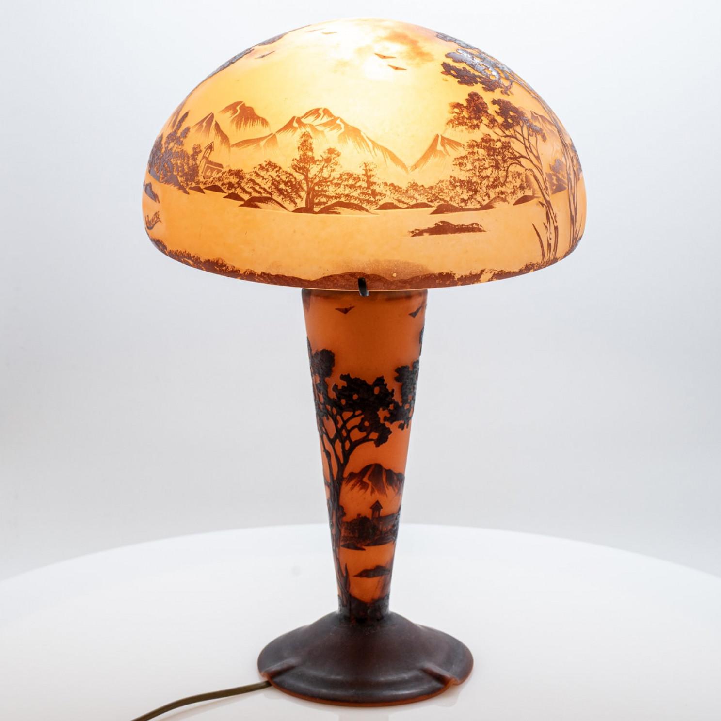 Verre opalin Lampe de table Art Nouveau La Rochere Verre soufflé à la main orange et brun, France en vente