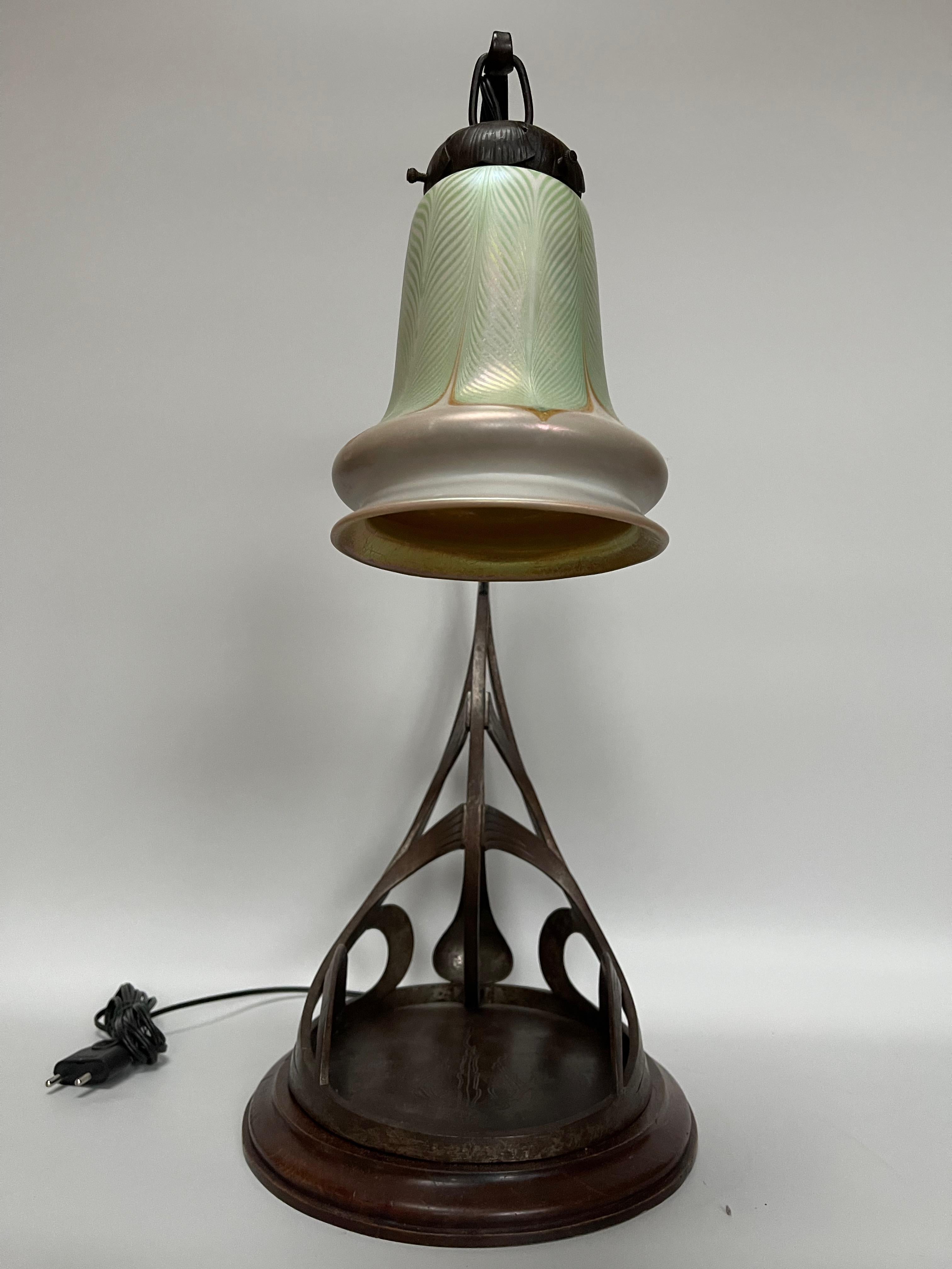 Art Nouveau Table Lamp signed Quezal 3