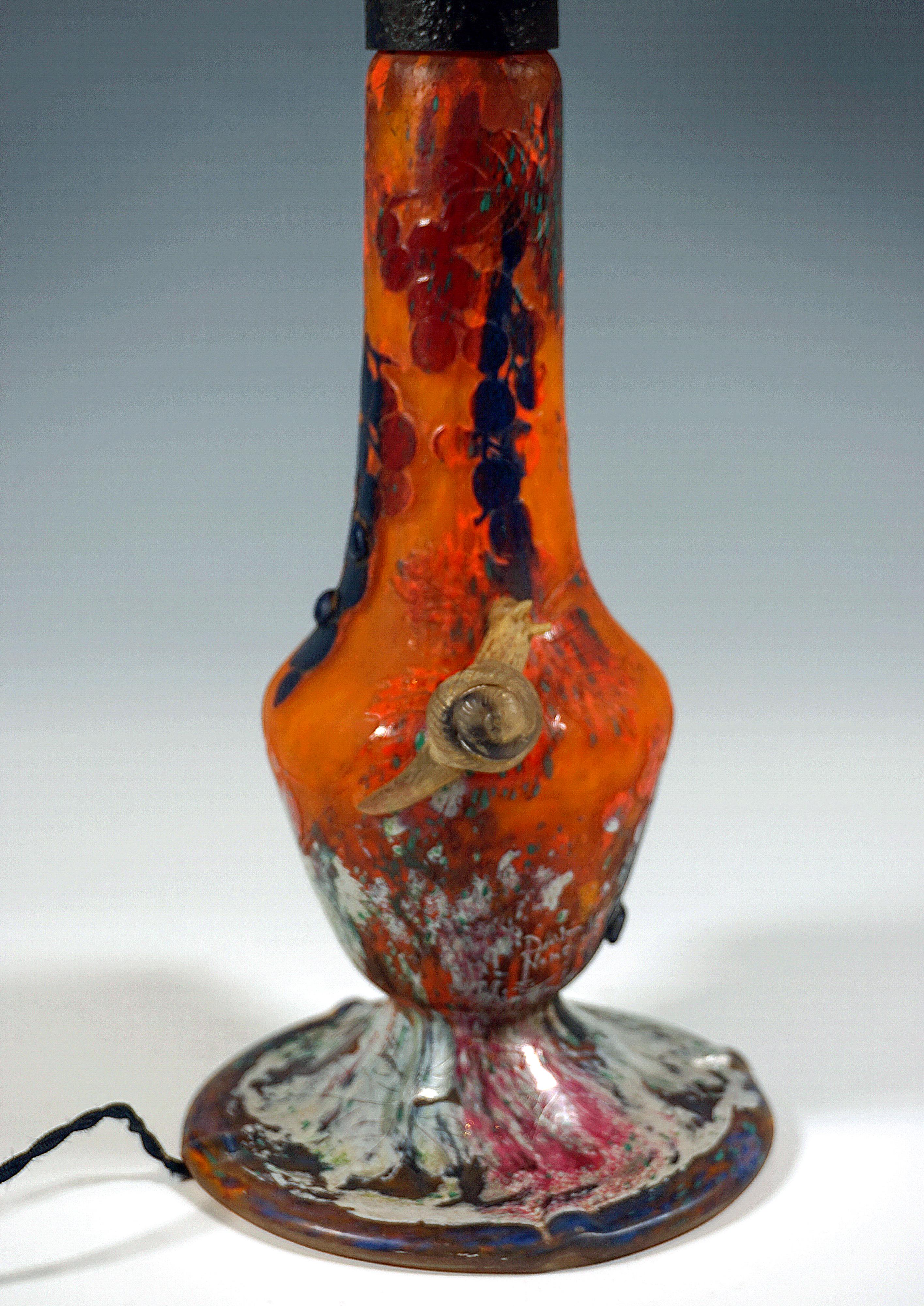 Inizio XX secolo Lampada da tavolo Art Nouveau 'Vignes Et Escargots', Daum Nancy, Francia, Circa 1905 in vendita