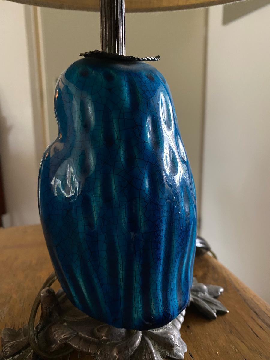 Peint à la main Lampe de table Art Nouveau avec base en forme de hibou de couleur indigo en vente