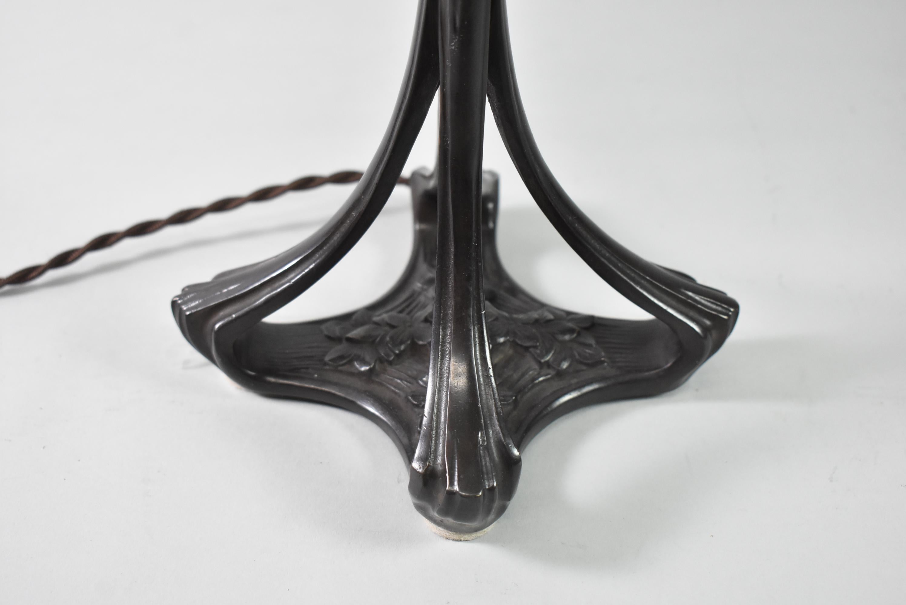 Art Nouveau Table Lamp with Daum Nancy Shade, Circa 1900 France For Sale 2
