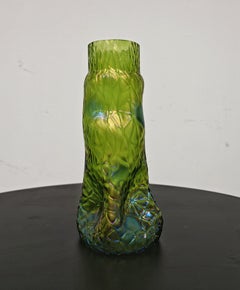 Art Nouveau Tall Emerald Pinched Vase by Loetz Bohemia, 1900s