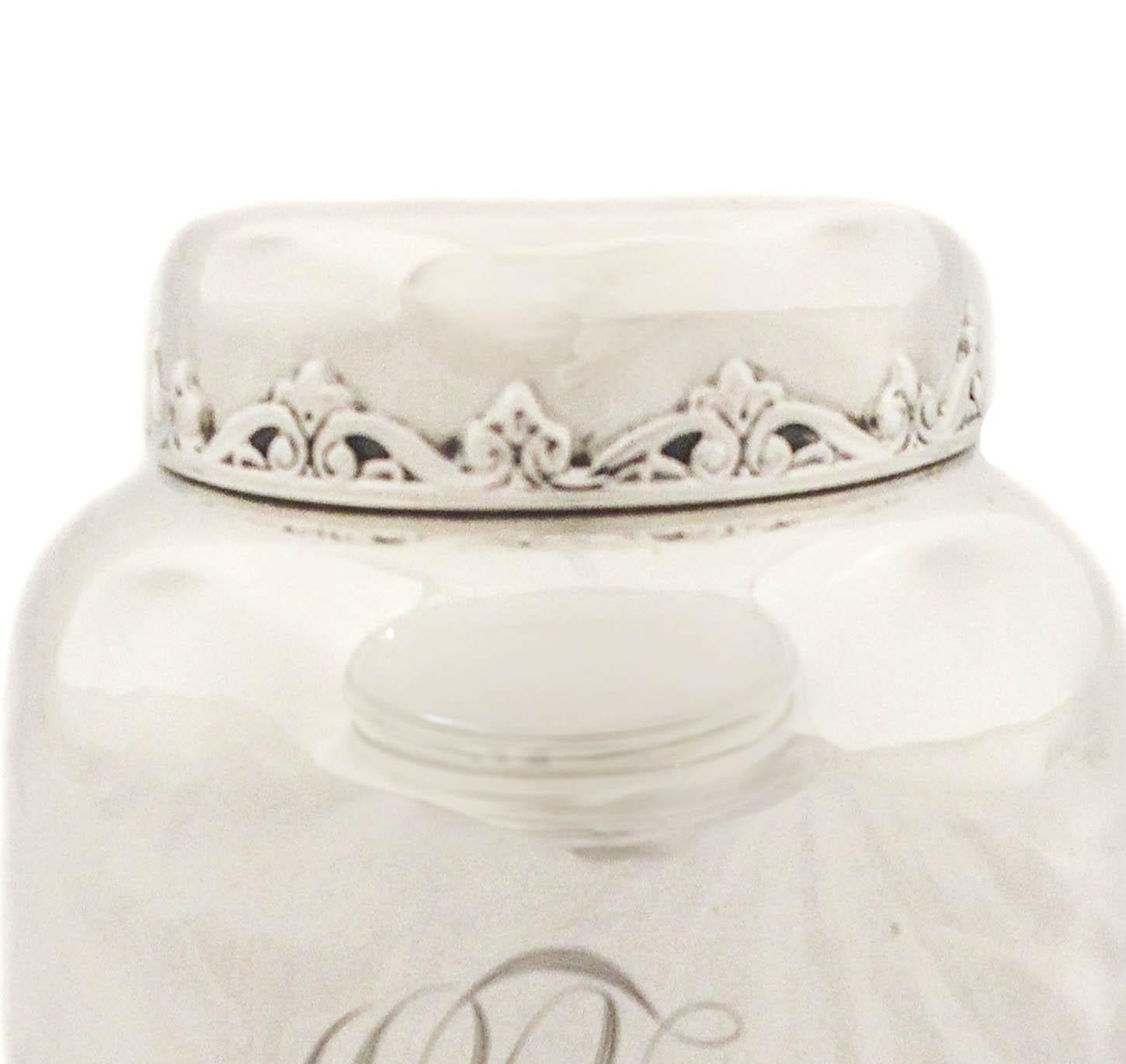 Art Nouveau Tea Caddy In Excellent Condition For Sale In Brooklyn, NY