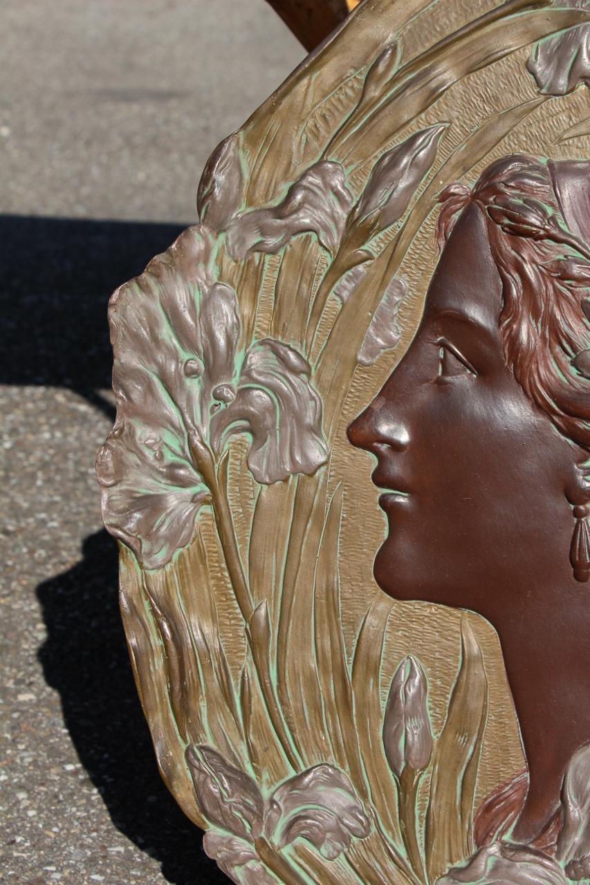 Jugendstil Terrakotta Basrelief von Ernst Wahliss Wien Österreich (Österreichisch) im Angebot