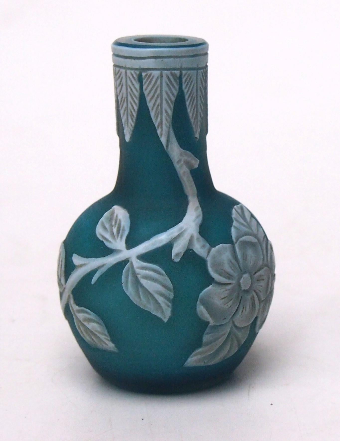 Art Nouveau Thomas Webbs  & Sons Wheel Carved Cameo Miniature Glass vase c1880 In Good Condition In Worcester Park, GB
