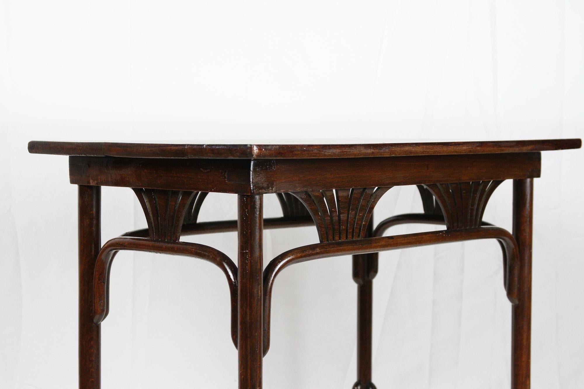 Beech Art Nouveau Thonet Bentwood Side Table No.9171 with Palmettes, Austria Ca. 1910