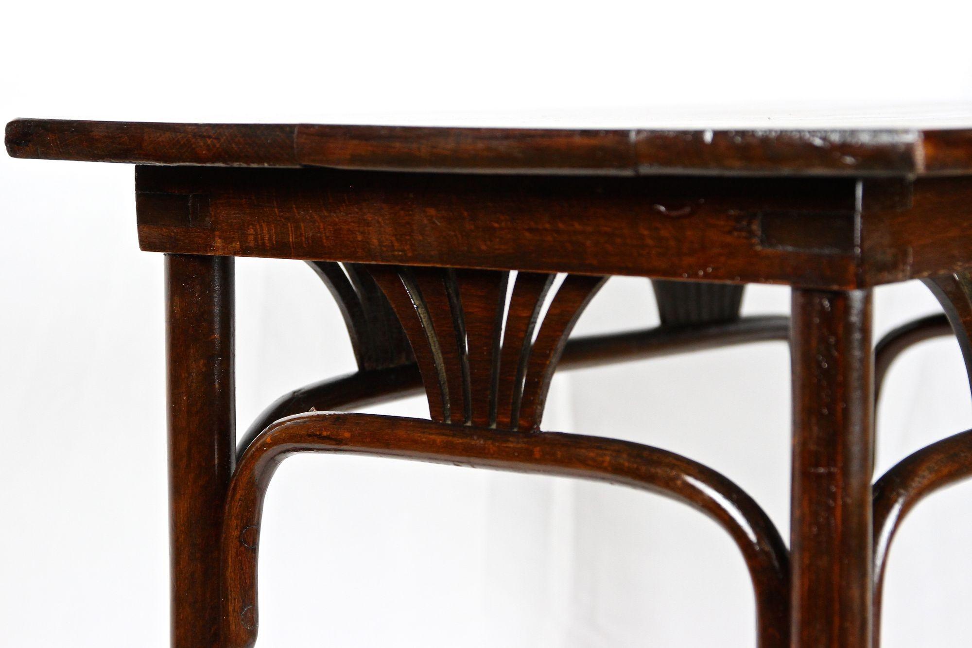 Art Nouveau Thonet Bentwood Side Table No.9171 with Palmettes, Austria Ca. 1910 2