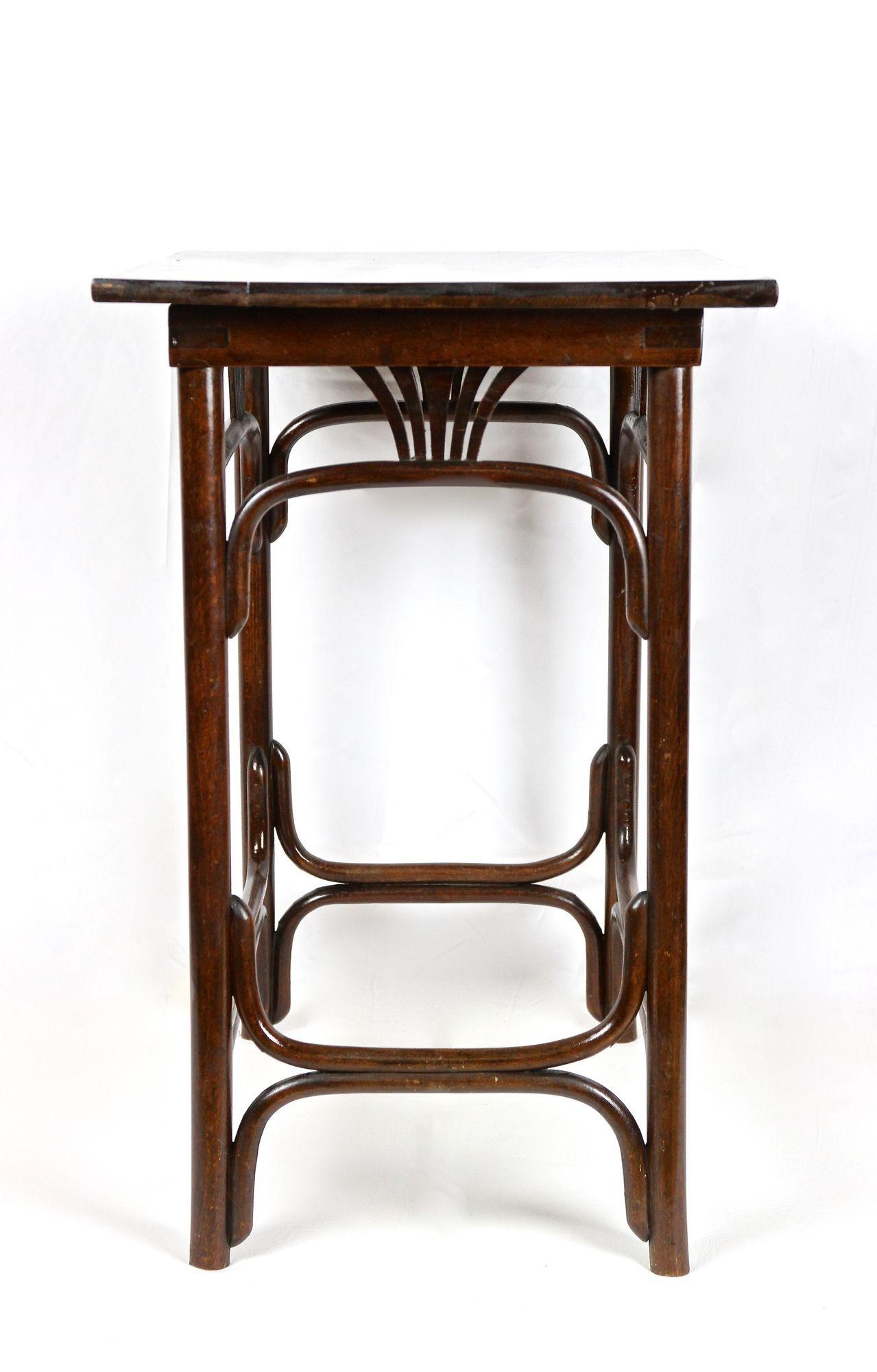 20th Century Art Nouveau Thonet Bentwood Side Table No.9171 with Palmettes, Austria Ca. 1910