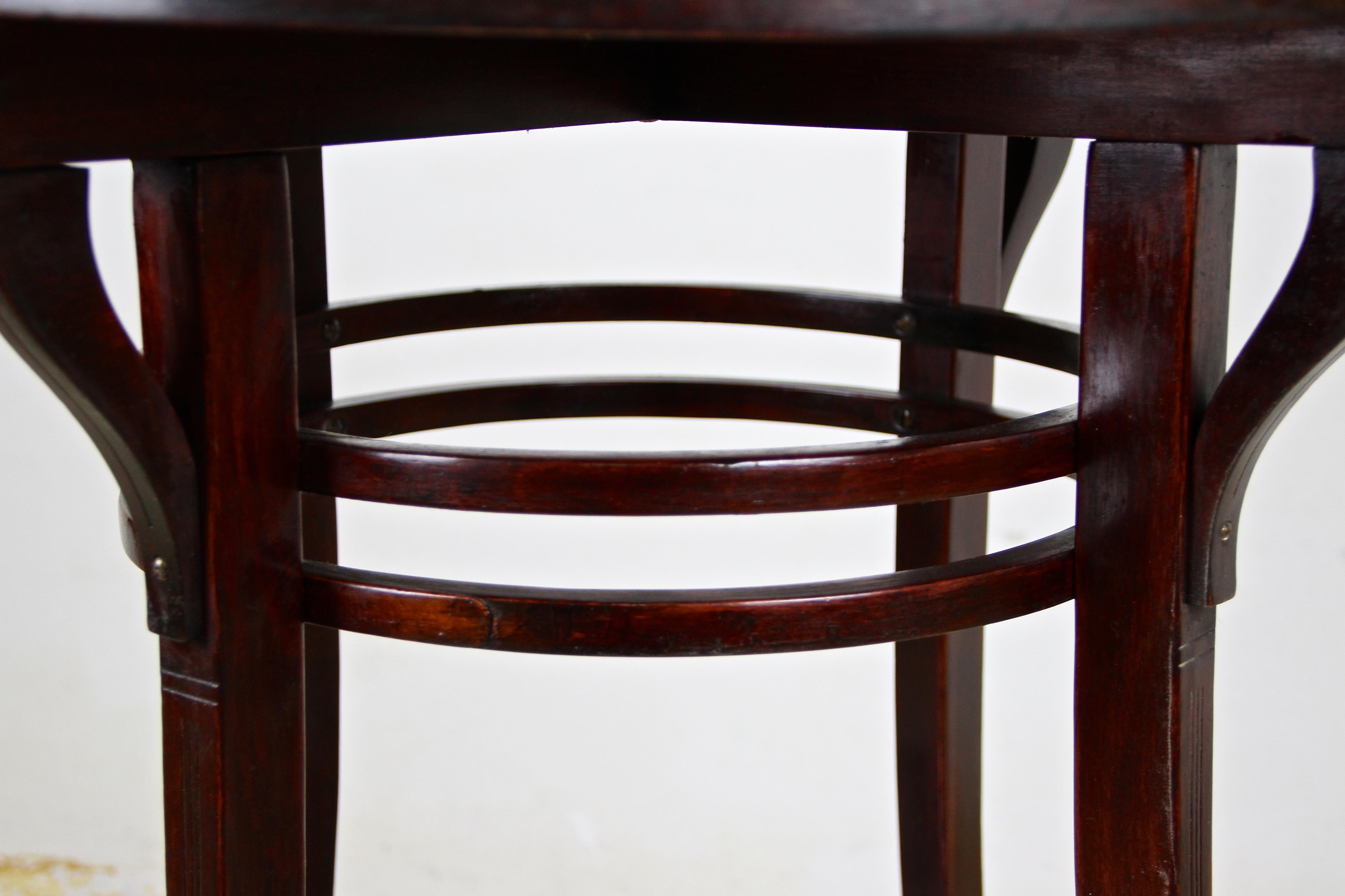 Art Nouveau Thonet Side Table Bentwood Mahogany Style, Austria, circa 1905 5