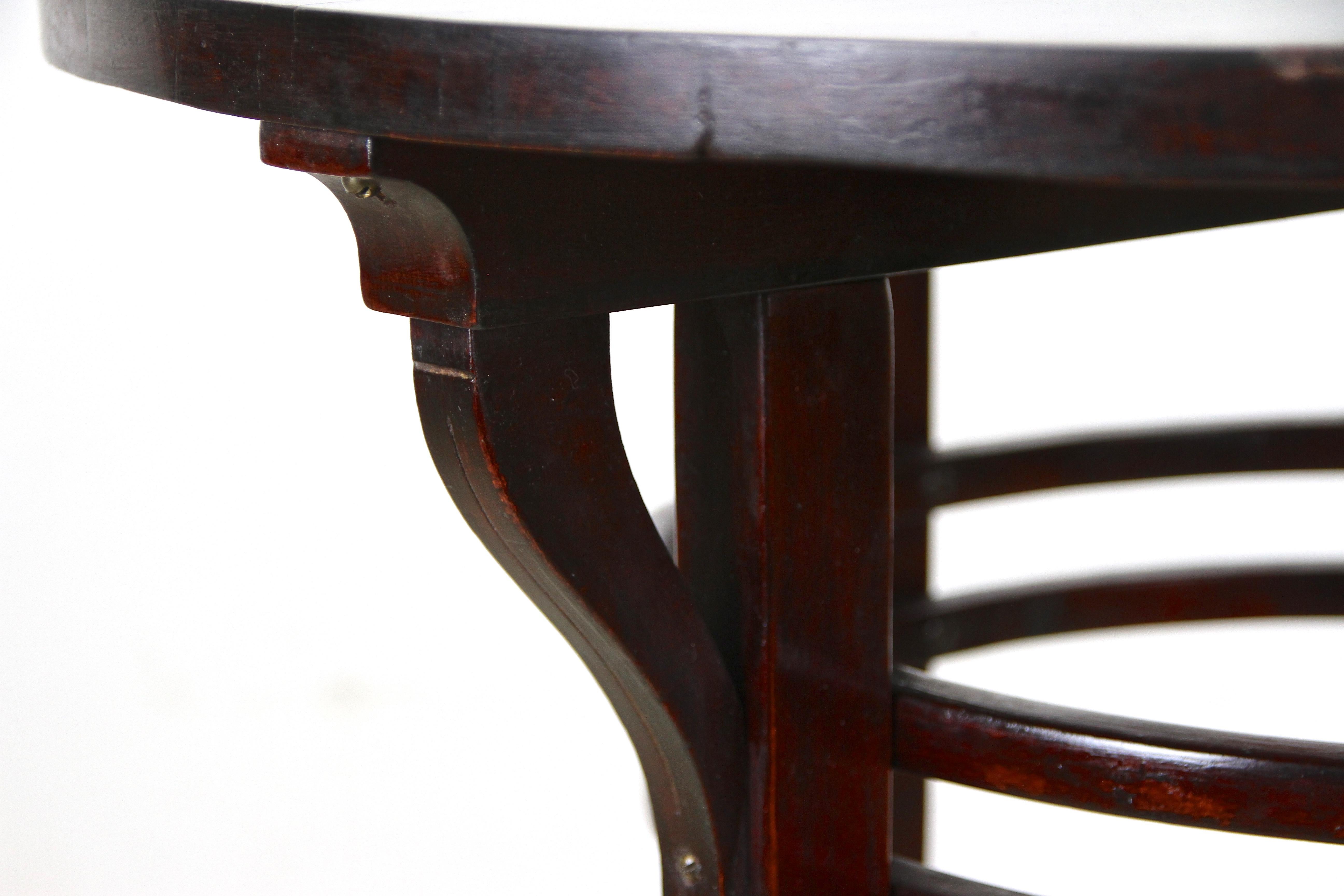 Art Nouveau Thonet Side Table Bentwood Mahogany Style, Austria, circa 1905 9