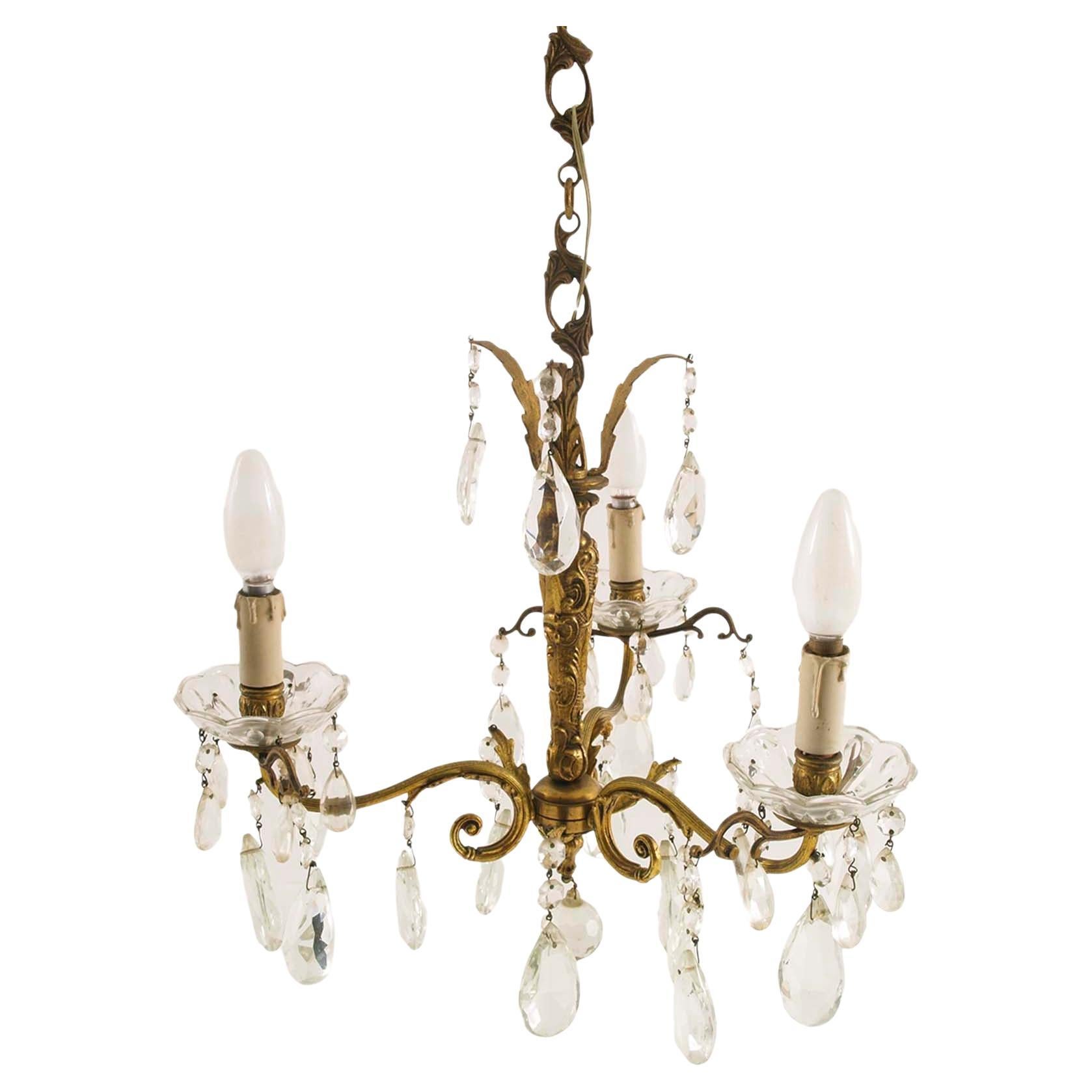 Jugendstil-Kronleuchter mit drei Leuchten aus vergoldeter Bronze und Swarowski-Anhängern