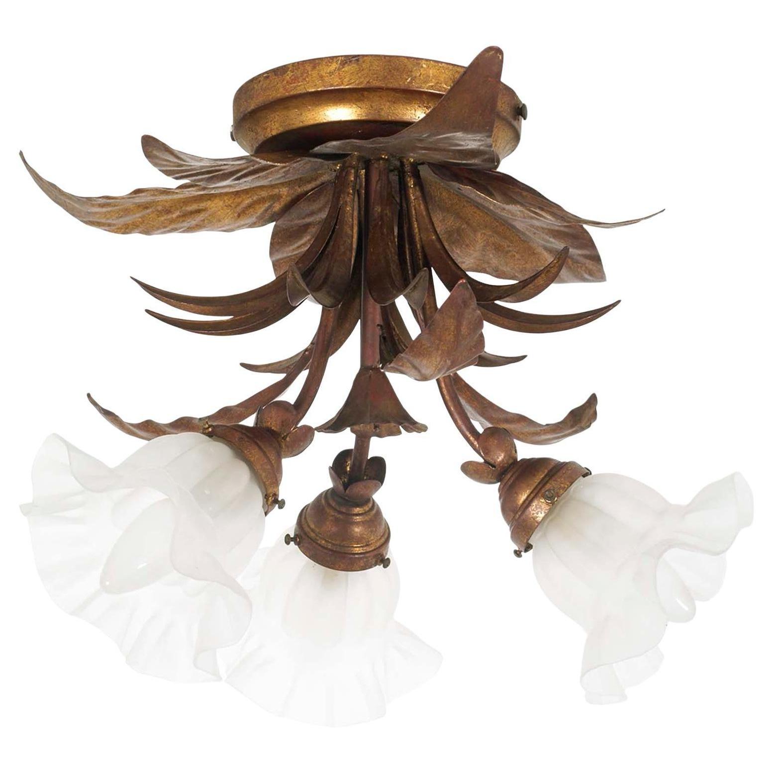 Lampada a tre luci in stile Art Nouveau, in rame e metallo dorato con vetro di Murano
