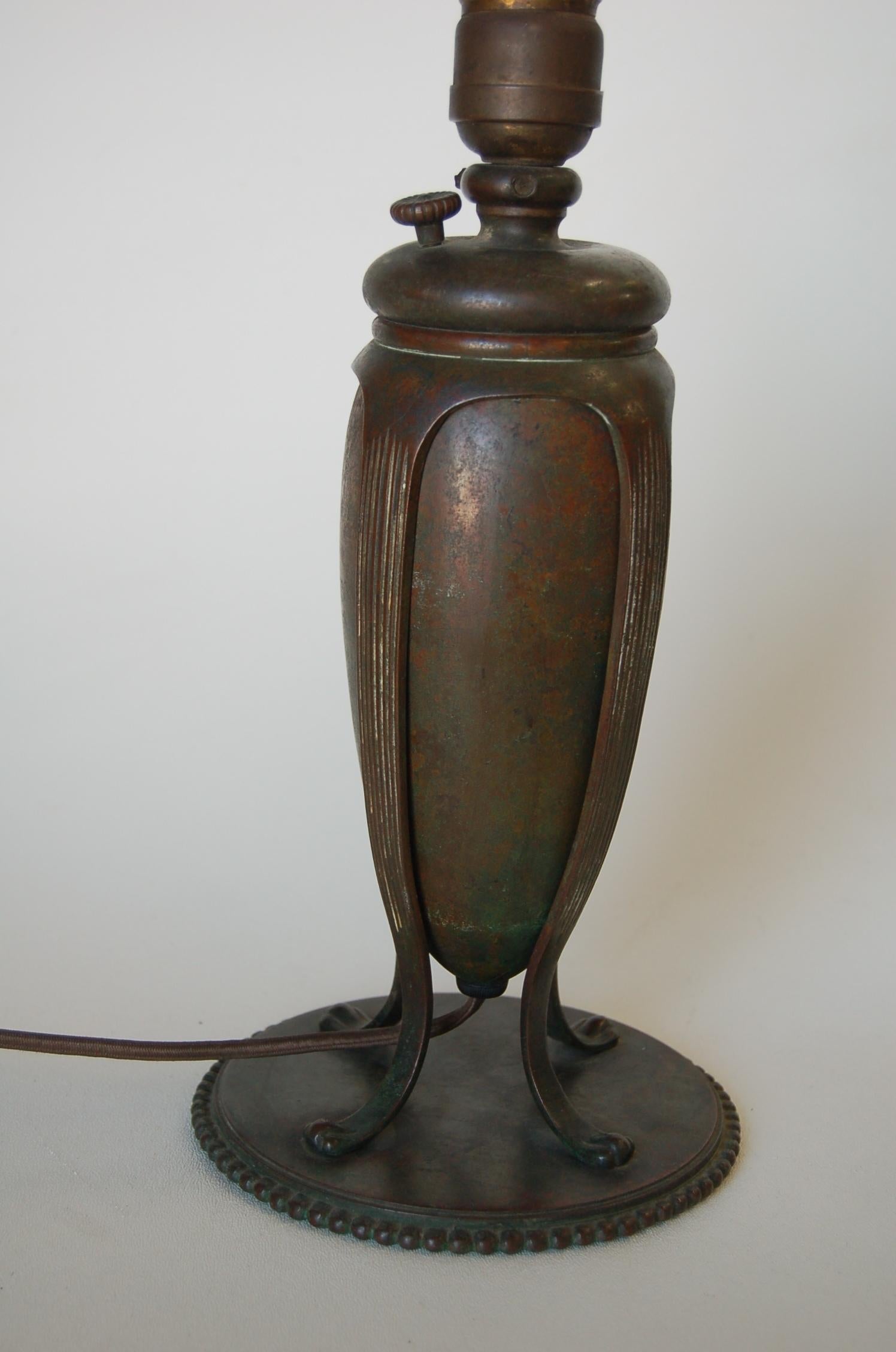 Art Nouveau Tiffany Bronze Table Lamp 4