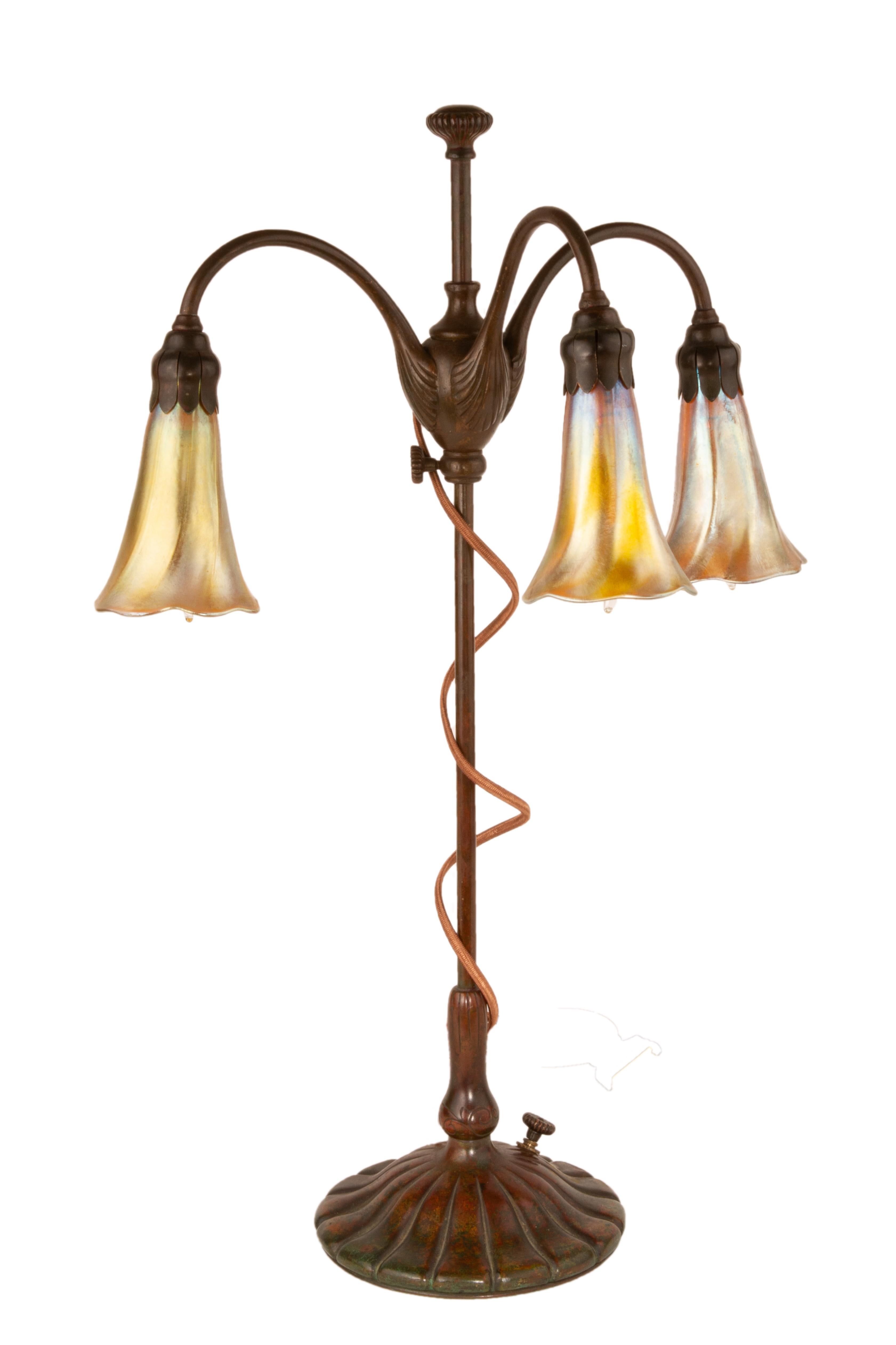 Art Nouveau Tiffany Favrile Three-Light Lily Table Lamp by Tiffany Studios In Good Condition In Englewood, NJ