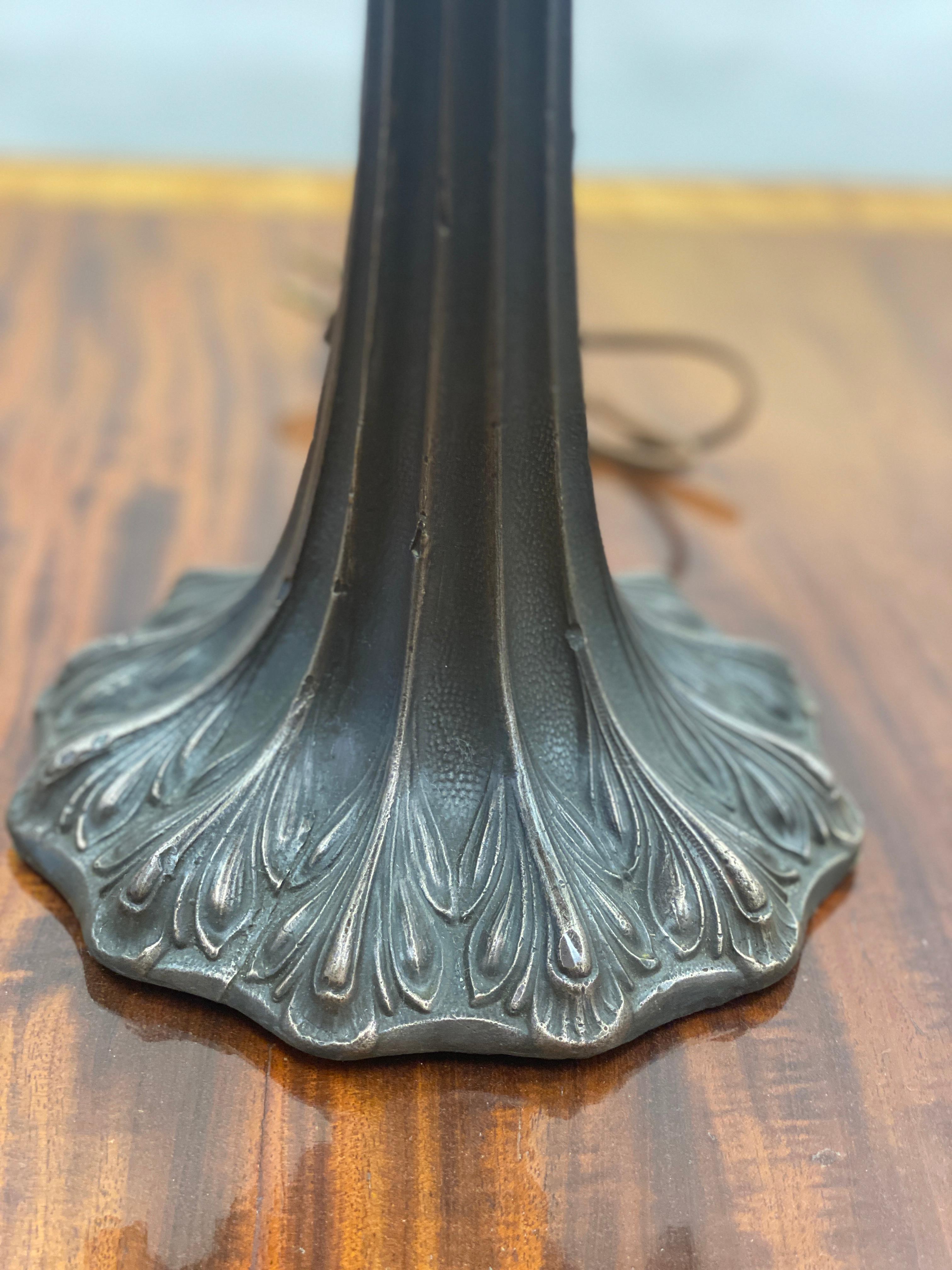 Art Nouveau Tiffany Style Bronze and Stained Glass Table Lamp In Good Condition In Nashville, TN