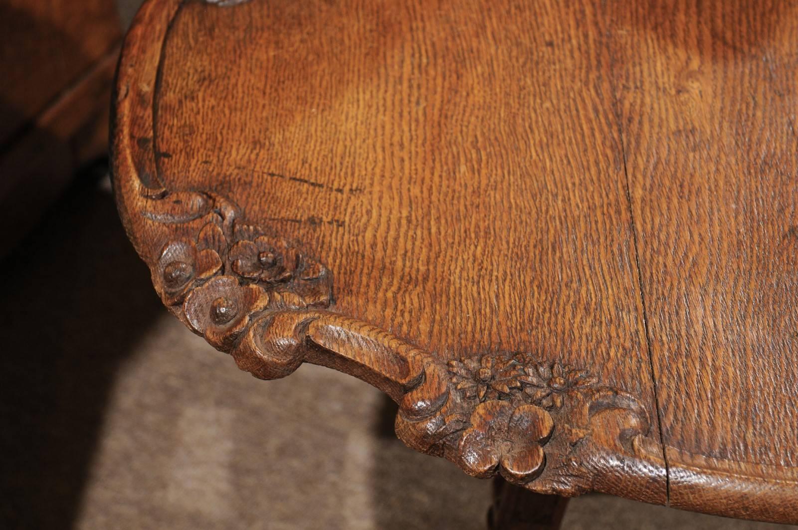Art Nouveau Tilt-Top Oak Table from France For Sale 3
