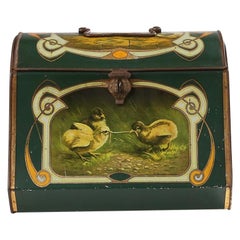 Lata Art Nouveau con pollitos 1920