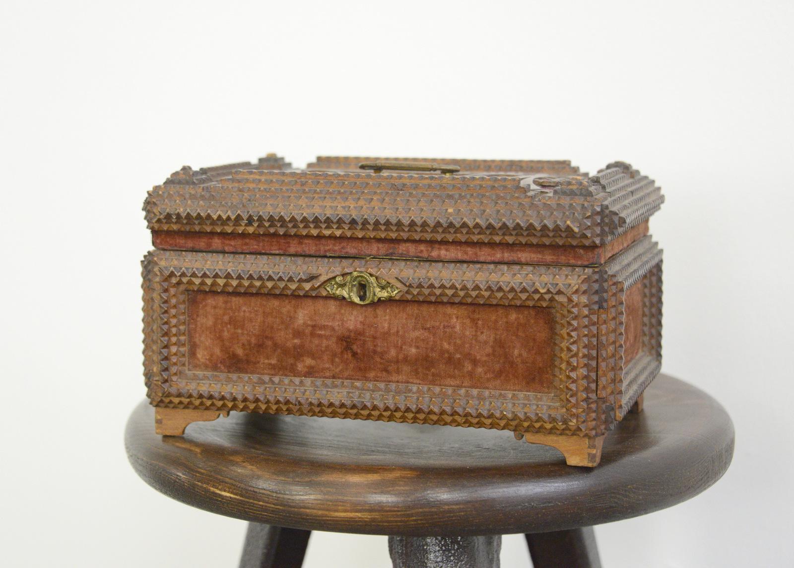 Art Nouveau Tramp Art jewelry box, 1908

- Handmade from Balsa wood 
- Velvet panels
- Lift out tray
- Mercury glass mirror
- Signed and dated by the maker
- German, 1908
- 27cm long x 18cm deep x 14cm tall

Condition report

No major