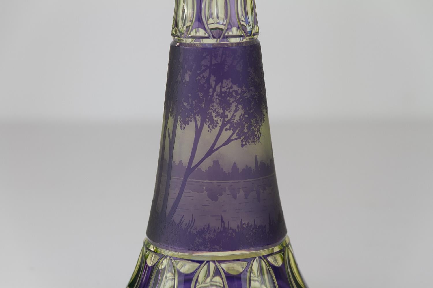 Art Nouveau Uran Glass Vessel by Val Saint Lambert, 1910s. 2