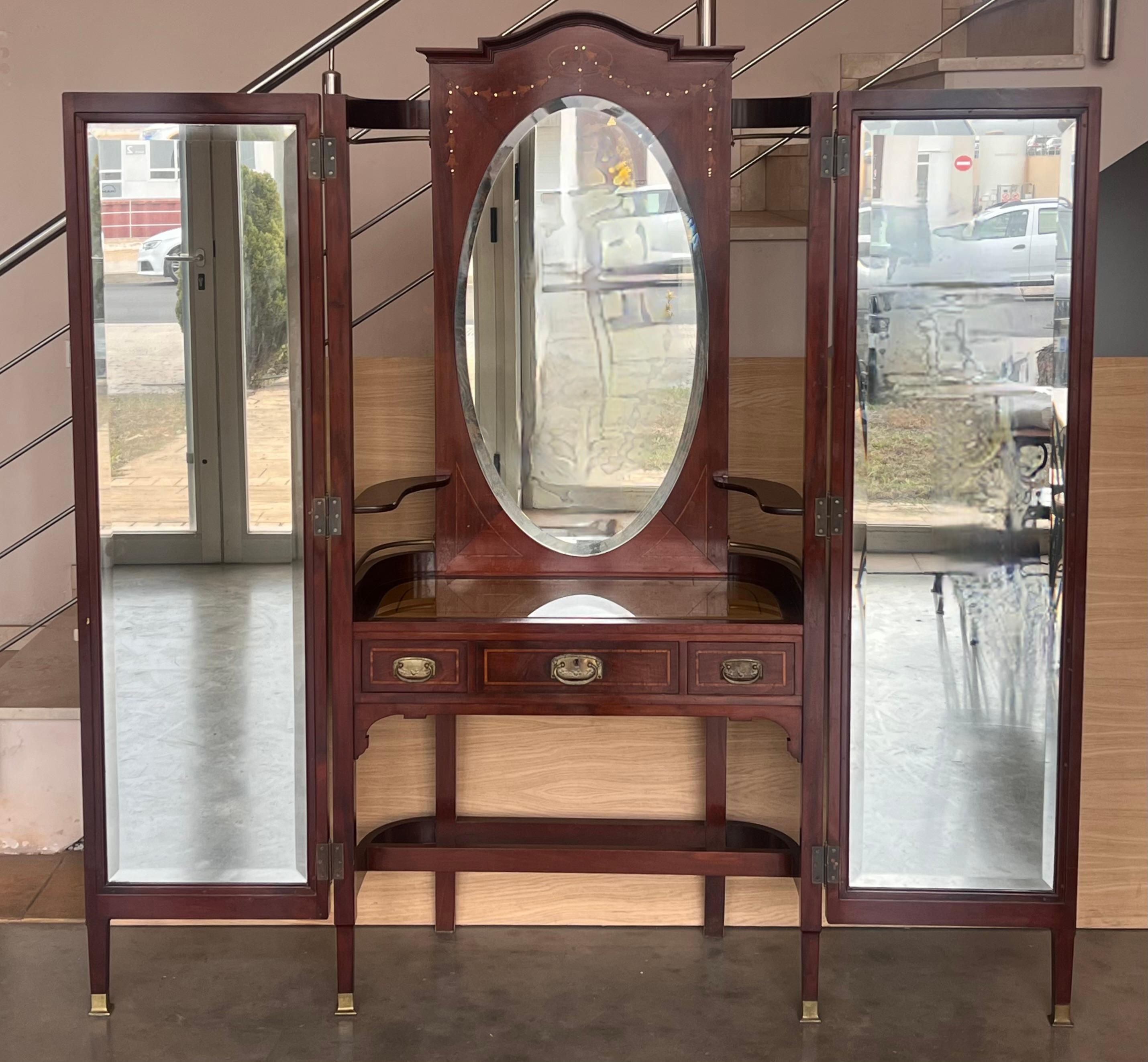 Set of vanity table with dresser mirror . You can close the table.