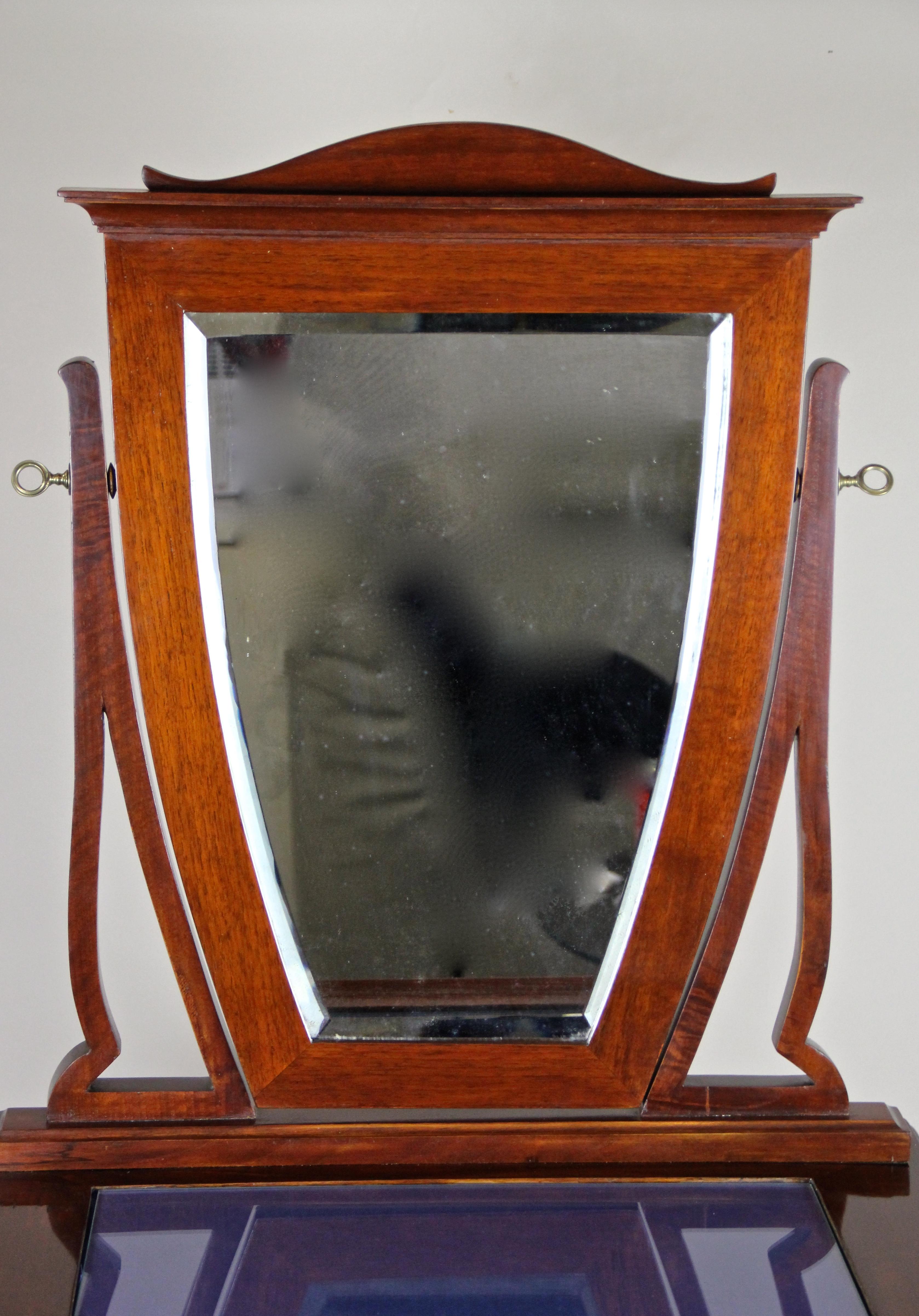 1910 vanity with mirror