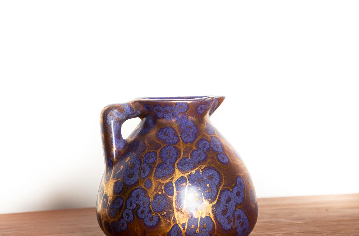 Ceramic Art Nouveau vase and jug in iridescent purple glazed ceramic, Léon Pointu 1910. For Sale