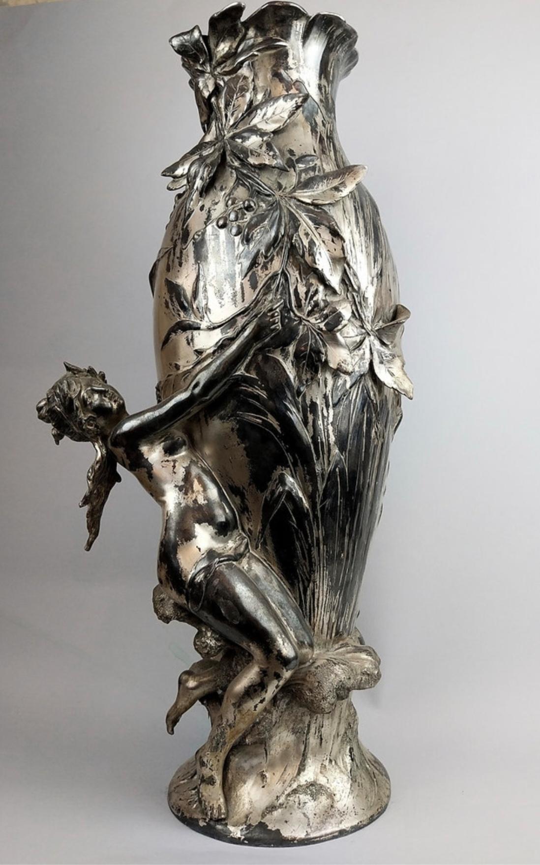 Hand-Crafted Art Nouveau vase by Auguste Moreau For Sale