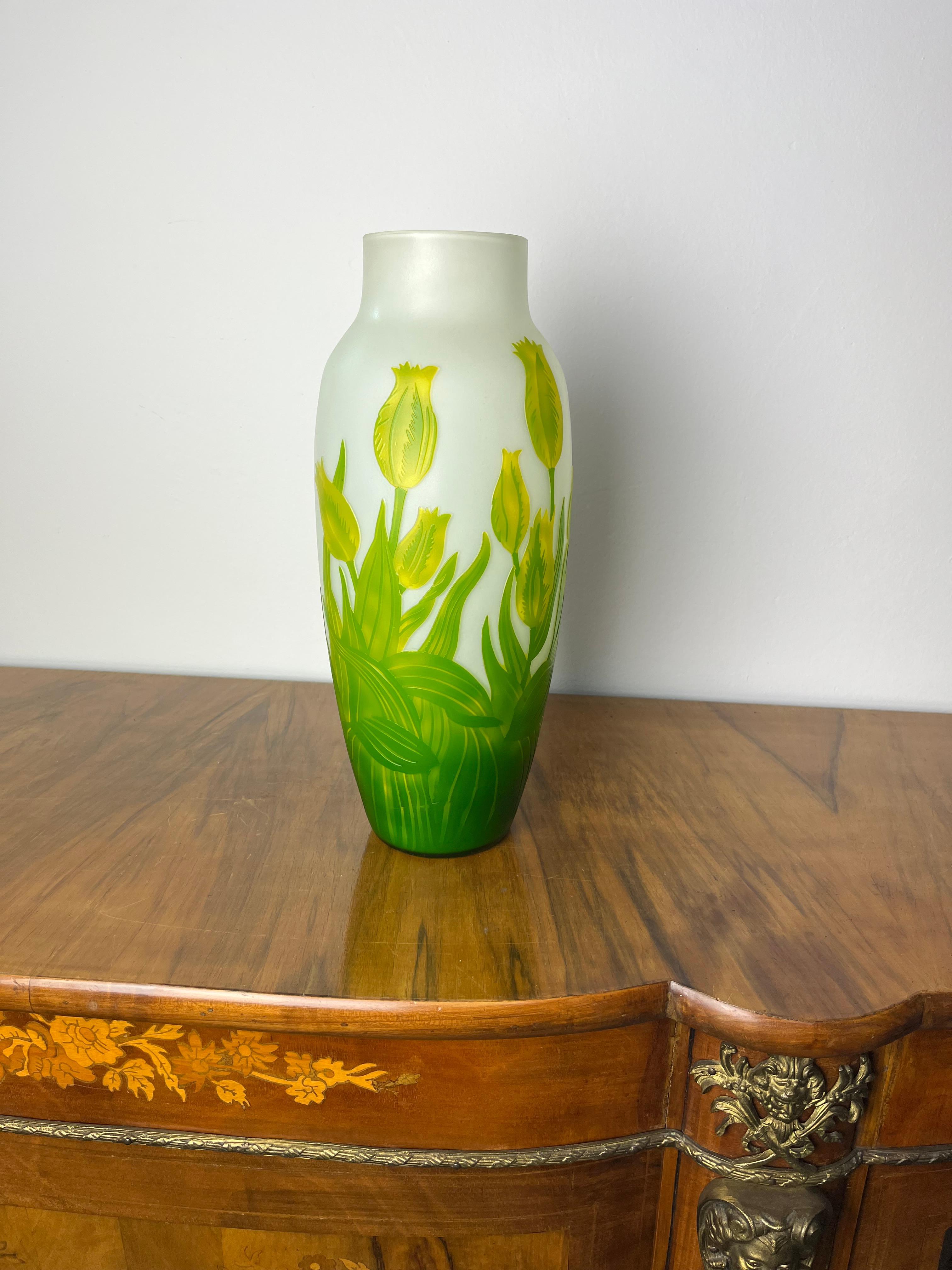 Jugendstilvase von Émile Gallè Polychromes Glas, Frankreich 1910er Jahre (Französisch) im Angebot