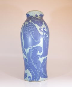 Jugendstilvase aus Keramik, Türkis mit Blumenmuster und Blau, Josef Ekberg Sgrafitto 1919