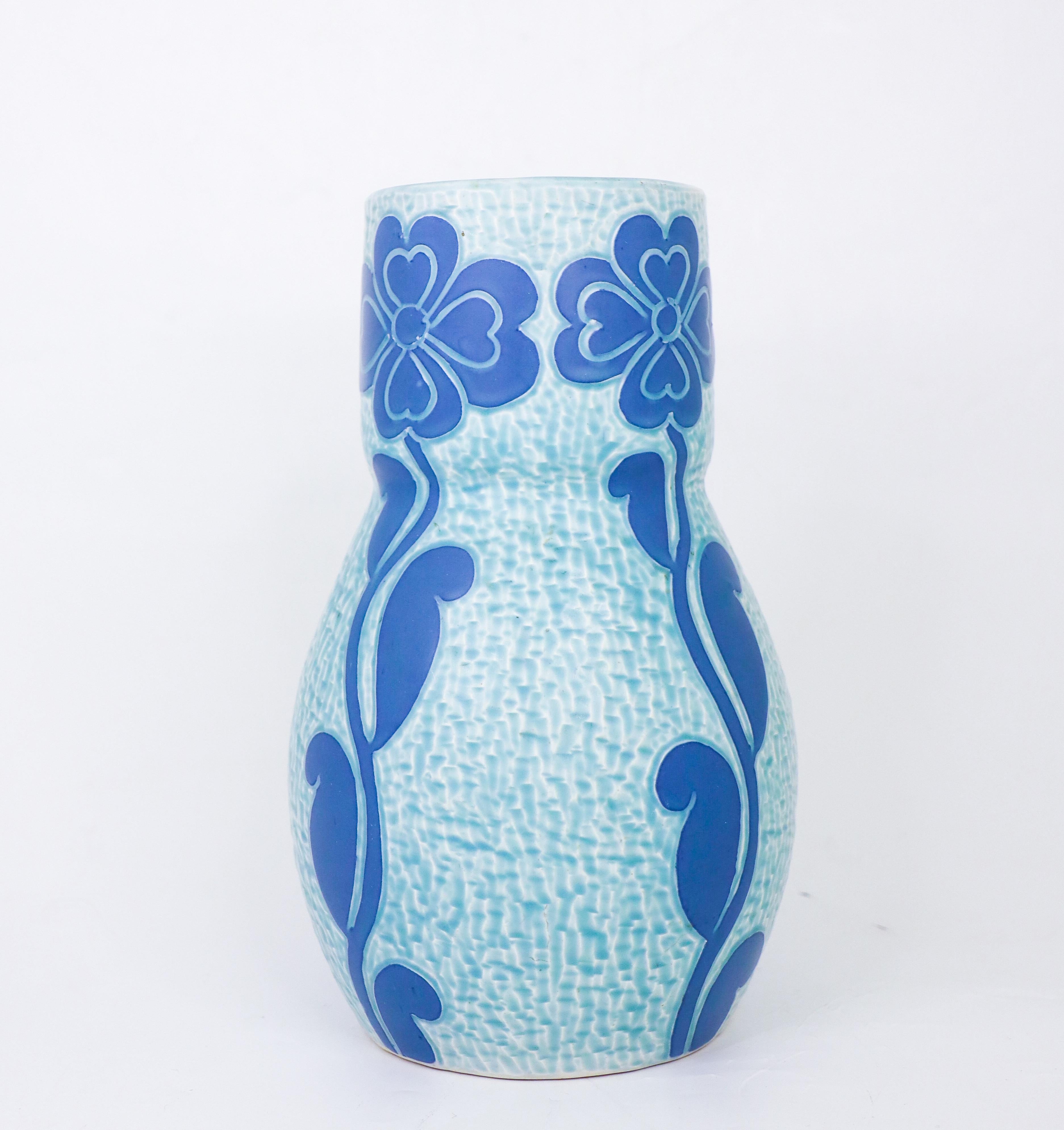 Vase Art nouveau turquoise et bleu Josef Ekberg Sgrafitto 1920 Bon état - En vente à Stockholm, SE