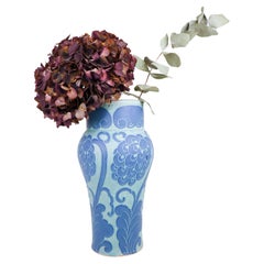 Jugendstilvase aus Keramik, Türkis mit Blumenmuster und Blau, Josef Ekberg Sgrafitto 1920