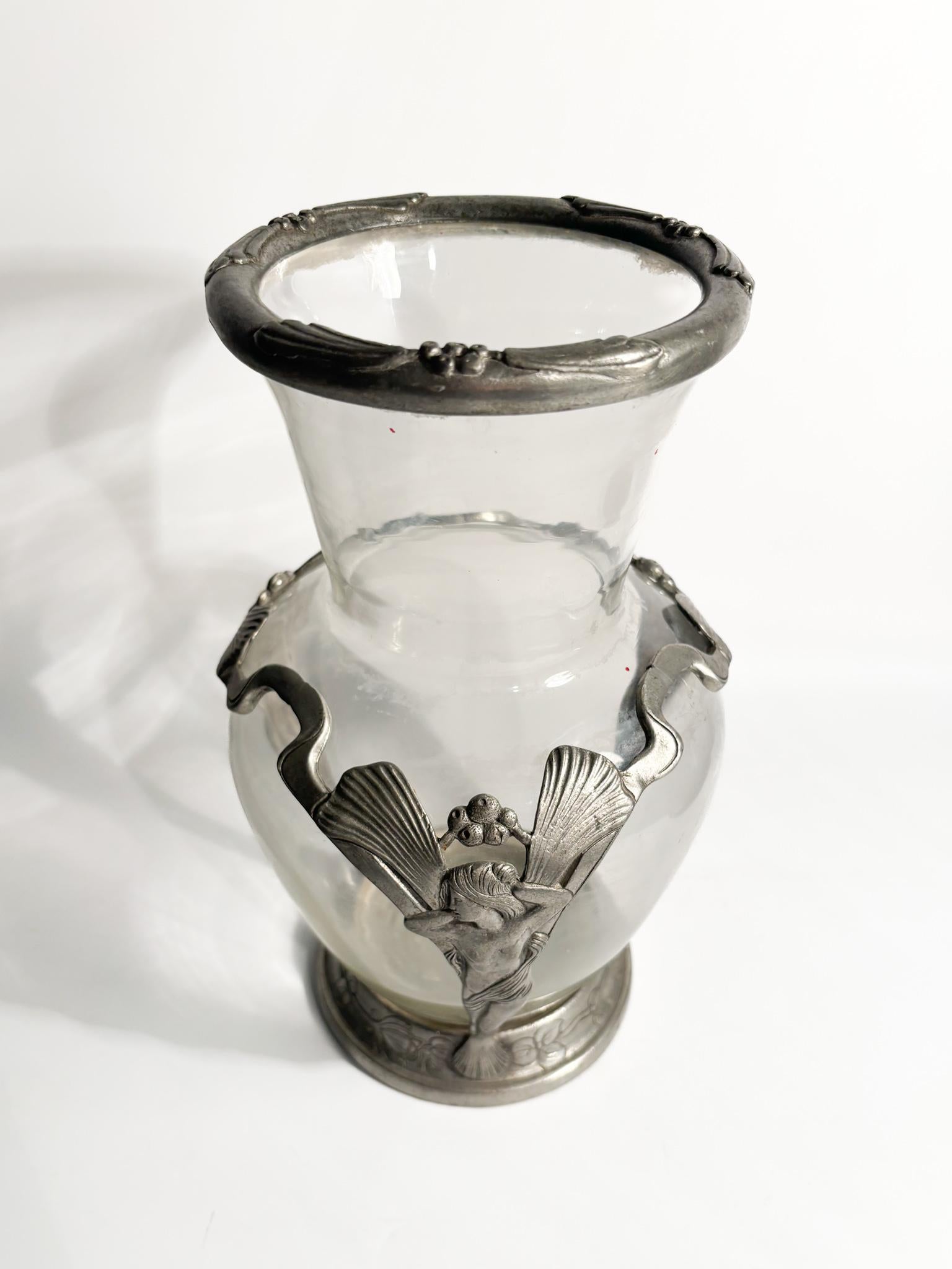 Italian Art Nouveau Vase in and Sculpted Pewter from the Early Twentieth Century For Sale